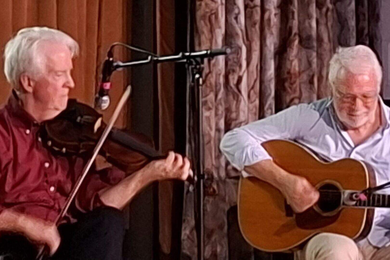 Kerry audience honours master of Irish trad music with standing ovation ...