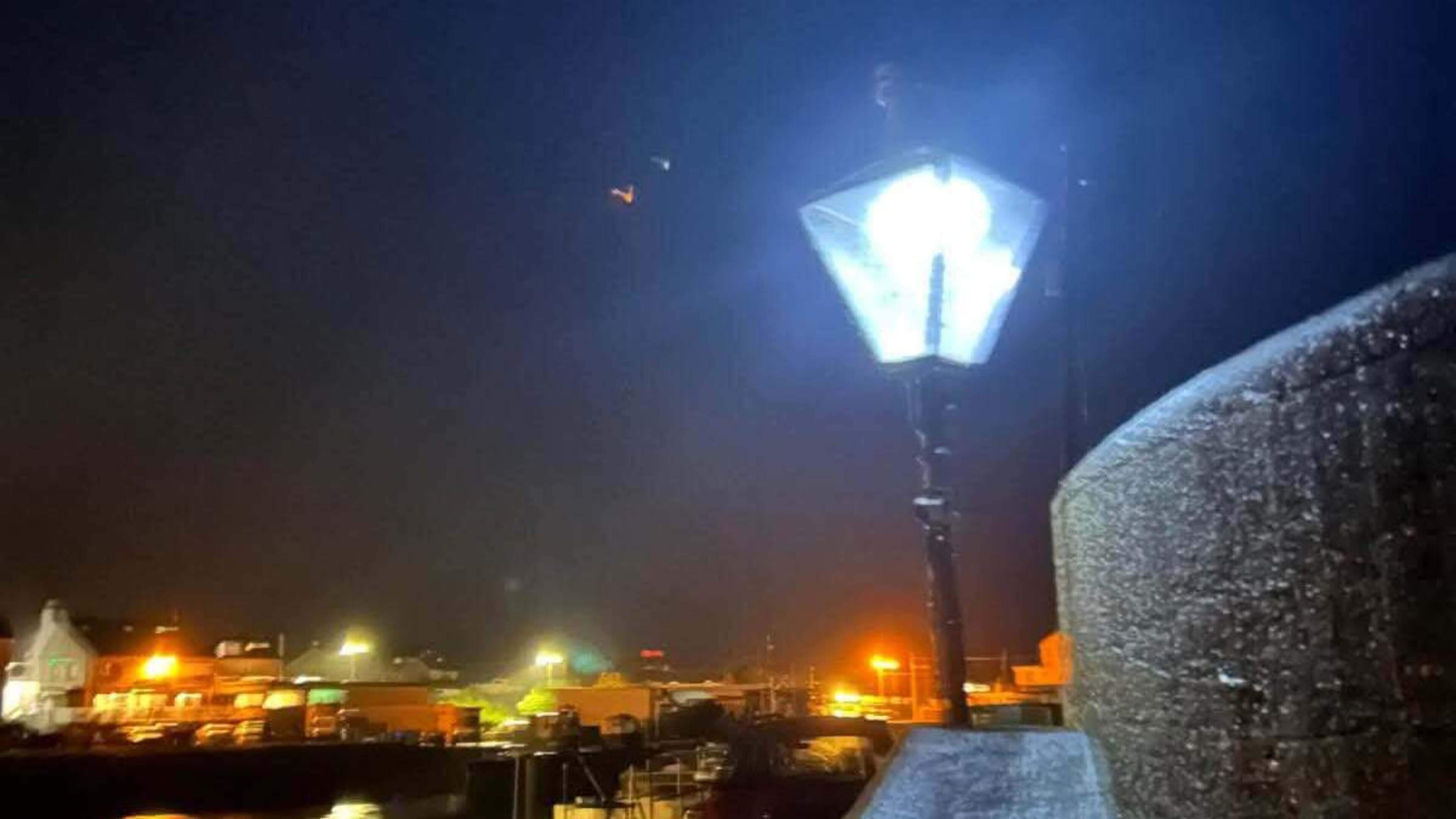 Iconic lamp returns to Galway village for first time in 60 years after being destroyed by hurricane