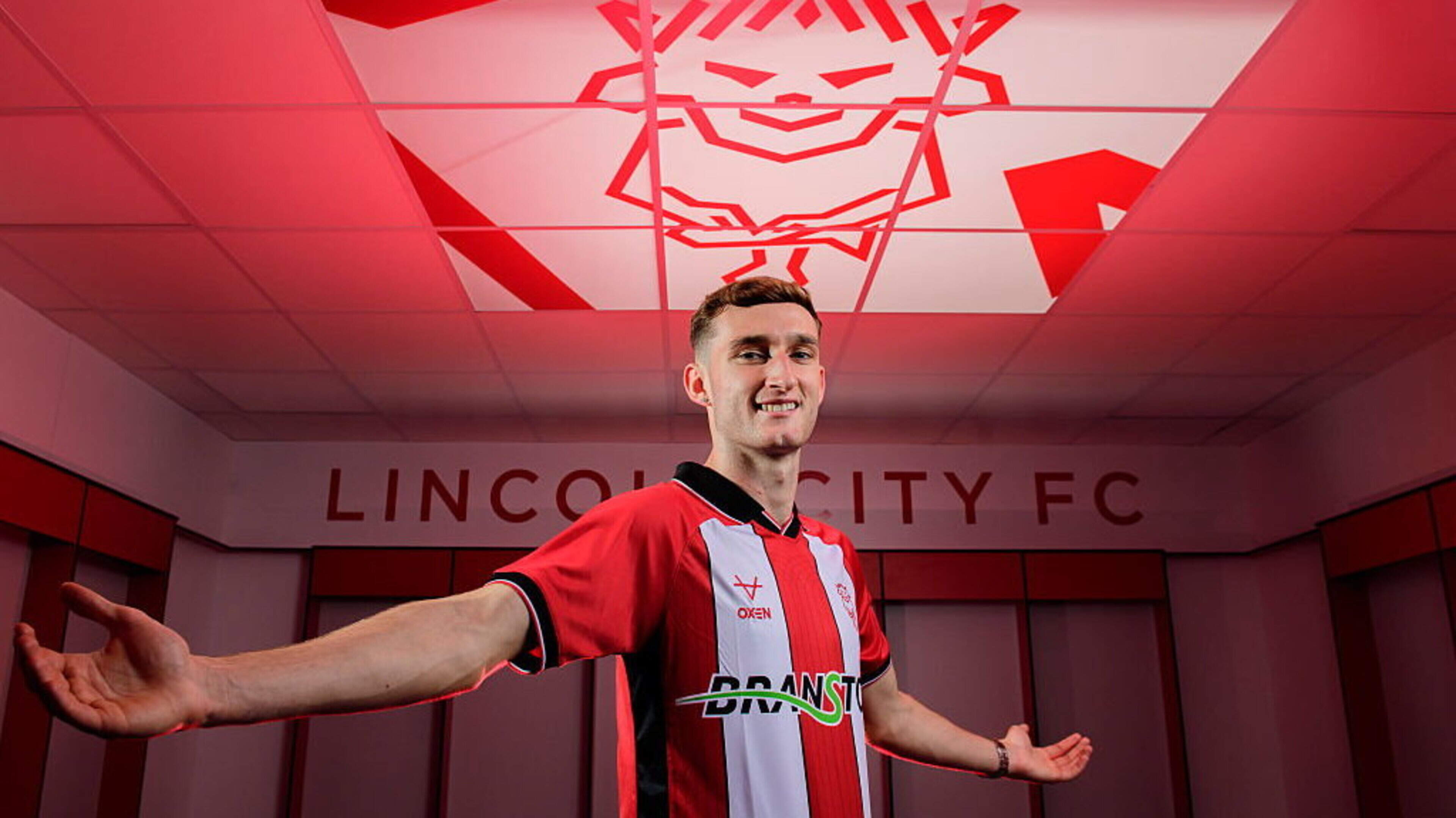 Lincoln beat 30 rival clubs to sign Irish teen star Mason Melia on loan from Spurs