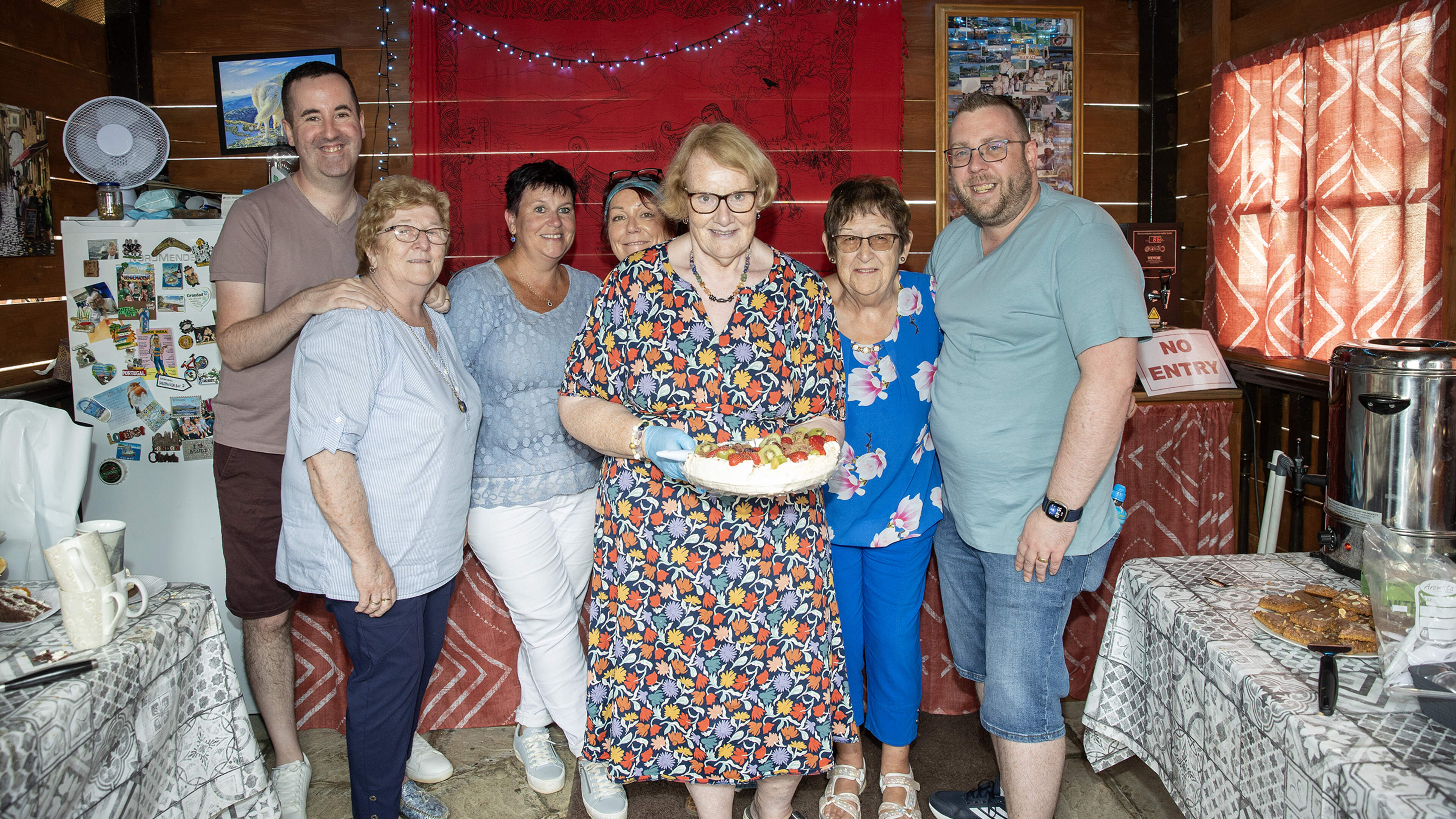 See photos as Wicklow community raises almost €3,000 for village Christmas lights 