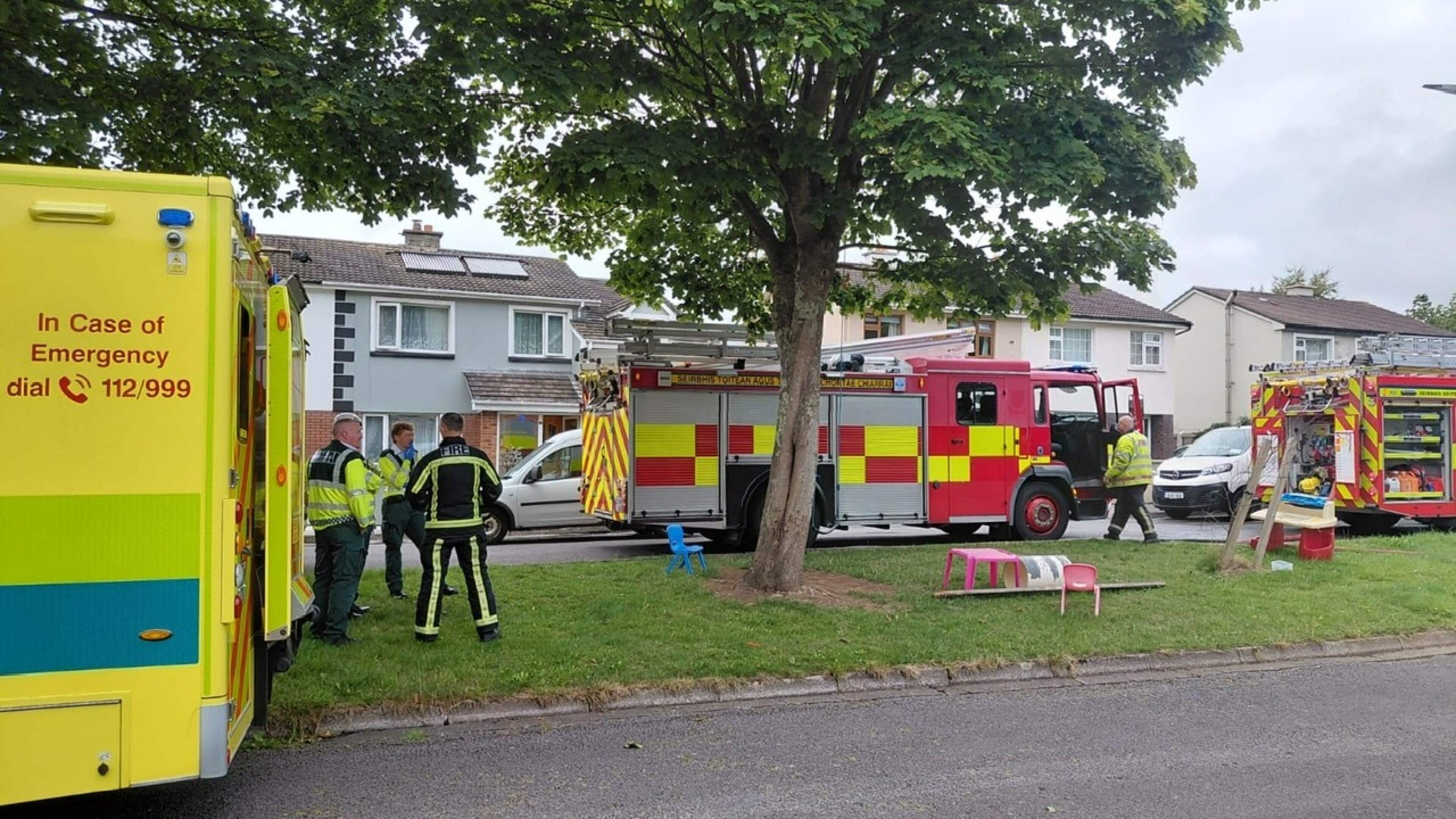 Kerry fire crews battling garden shed blaze as smoke billows through Tralee