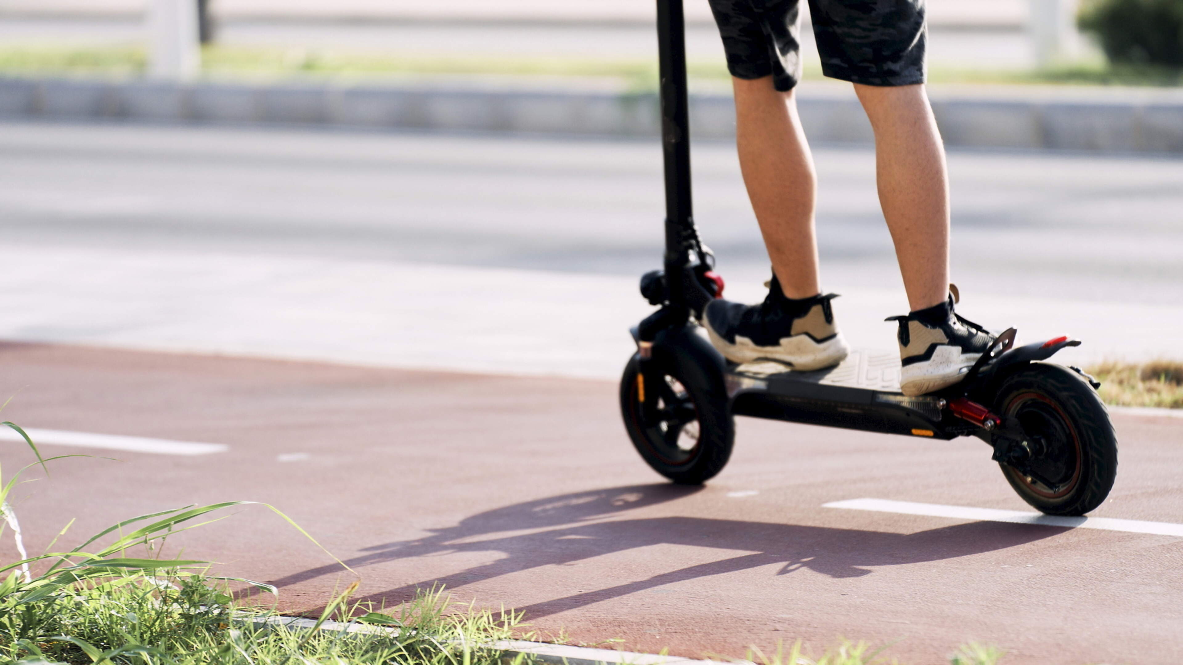 Minister wants e-scooters to require registration, insurance and tax as child injuries spike