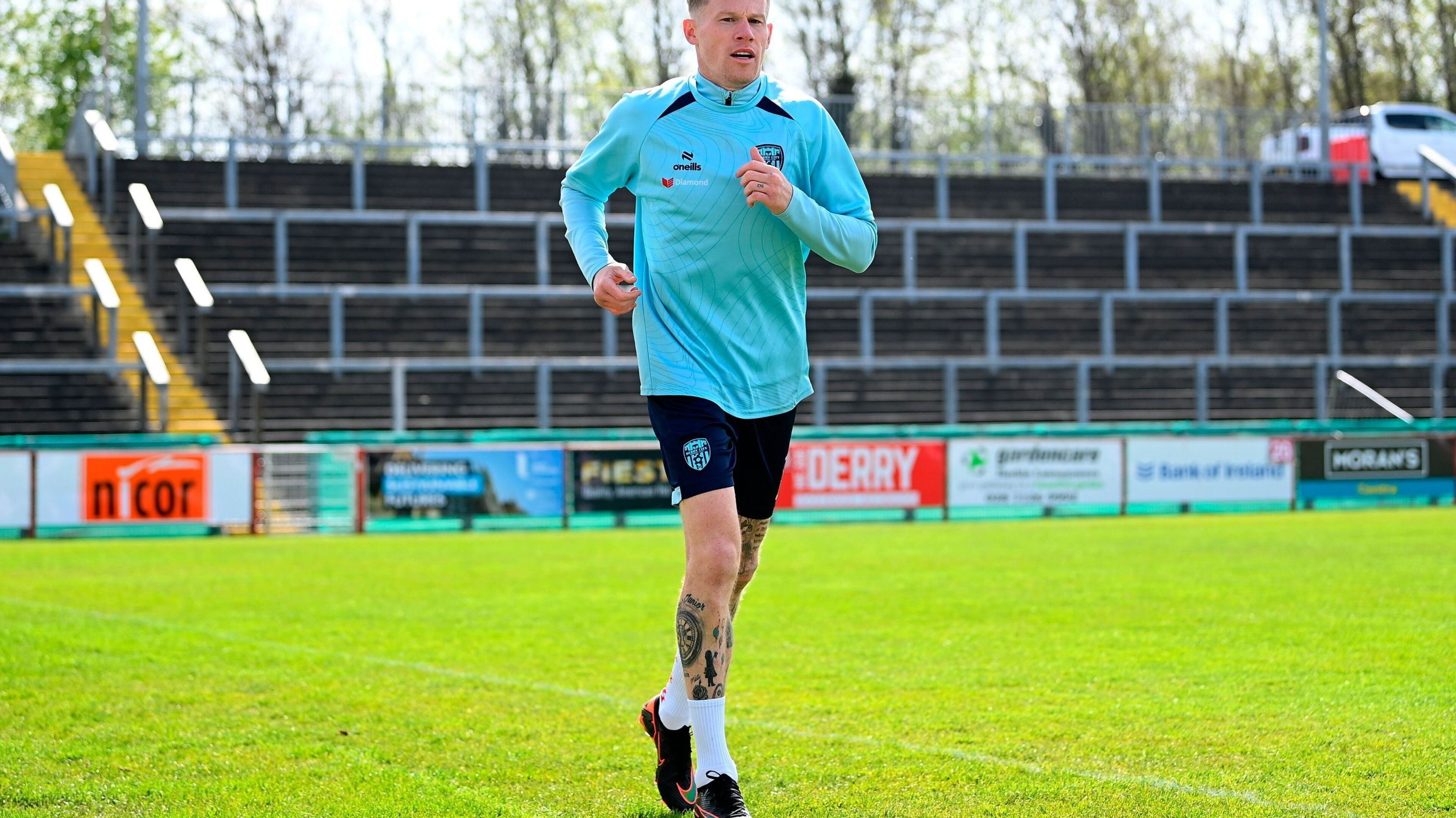 ‘I was expecting surgery or retirement but that wasn’t the case’ – James McClean shares positive update on hip injury