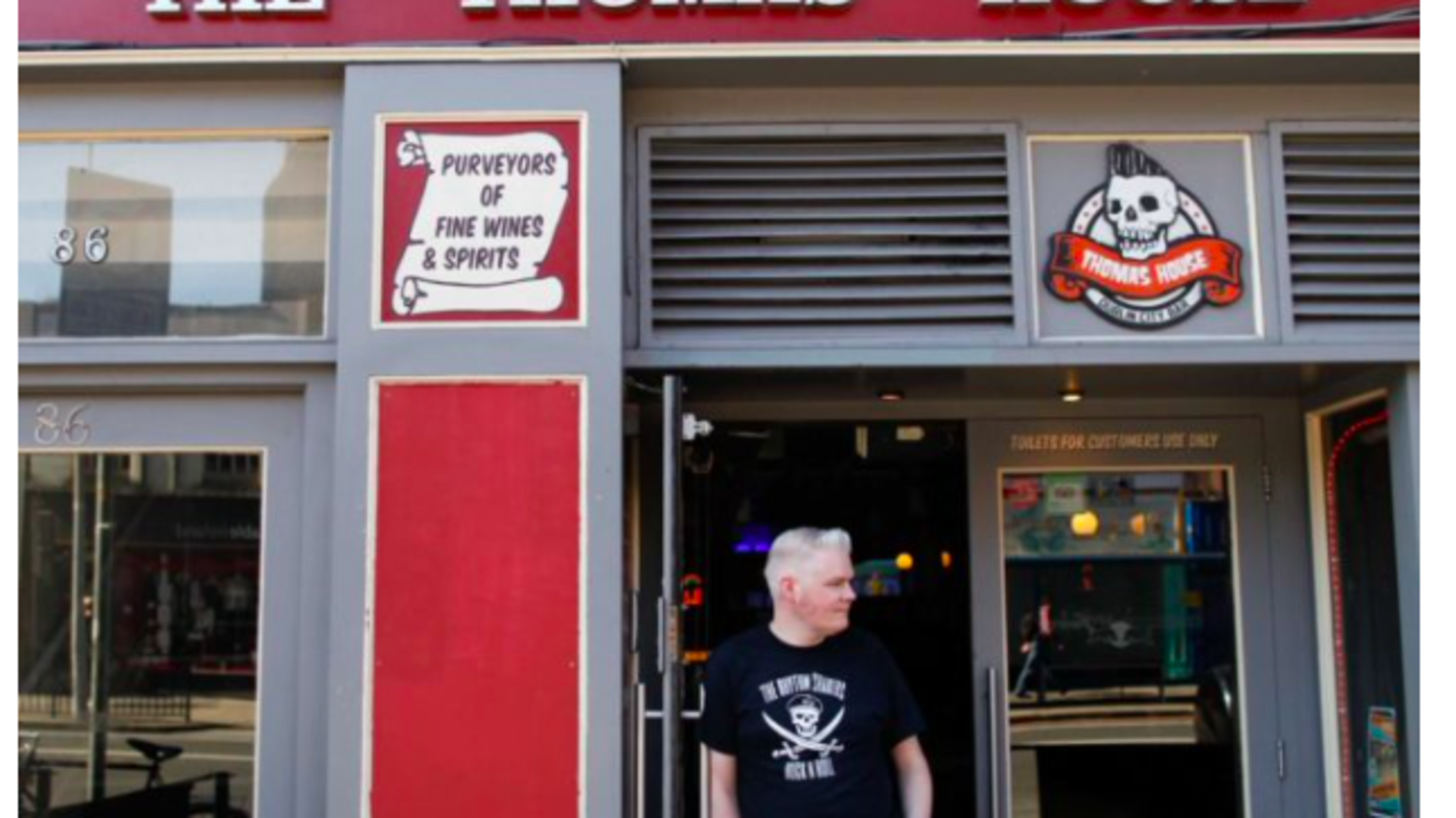 ‘We started seeing people with six fingers’– Dublin pub bans AI posters to support independent artists