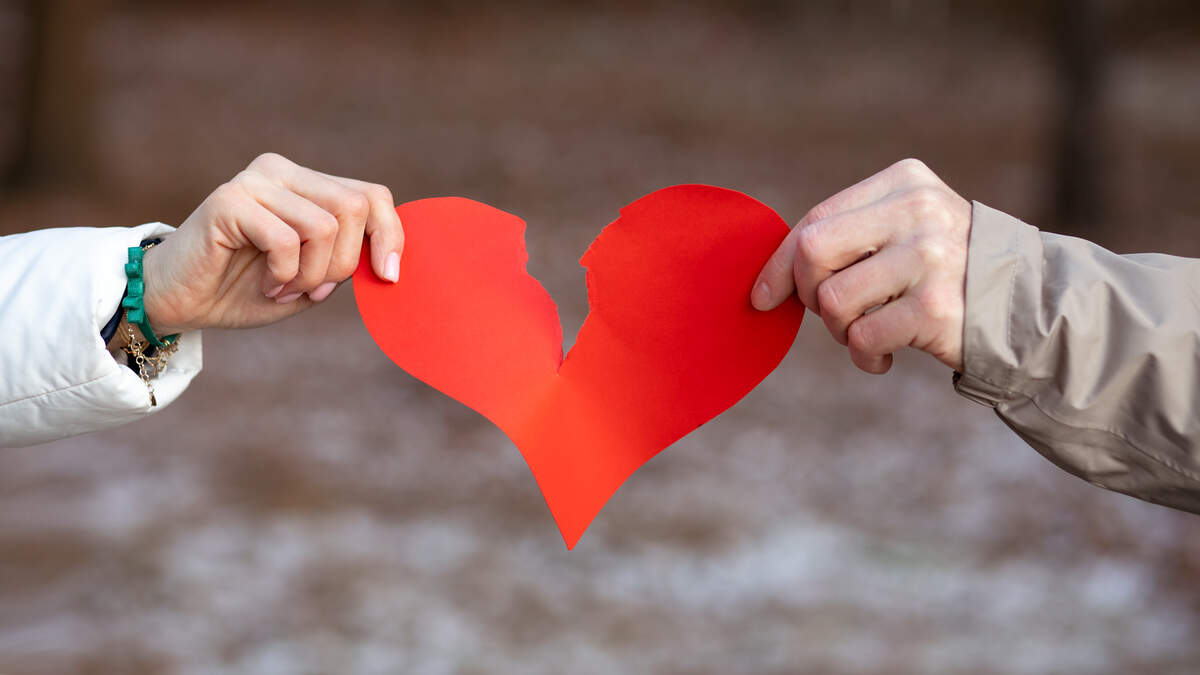 Modern Morals: My ex and I swore not to contact each other, but I have stuff at his place I want back. Can I break the pact?