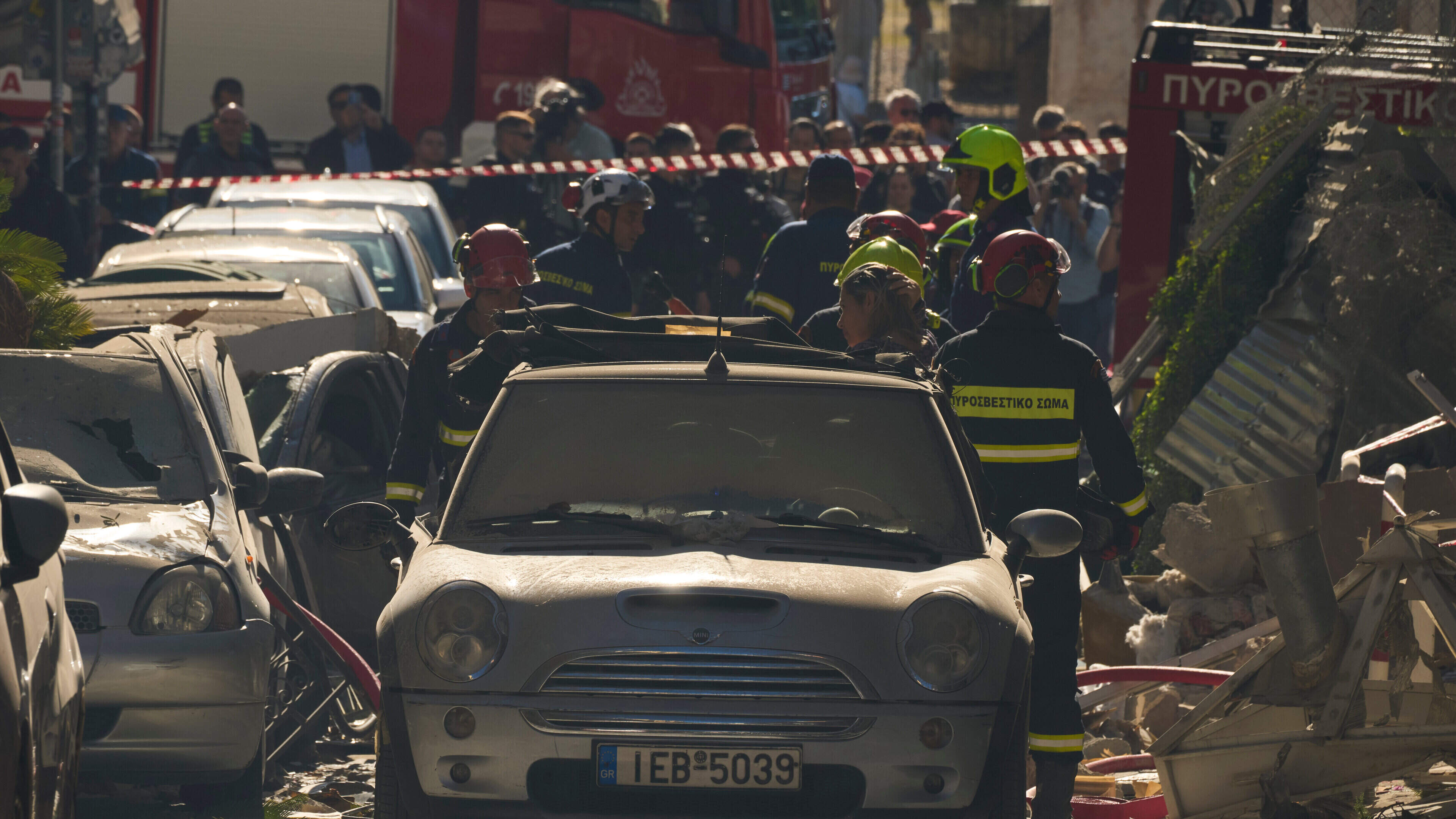 Explosion causes building to collapse near Acropolis in Athens tourist district