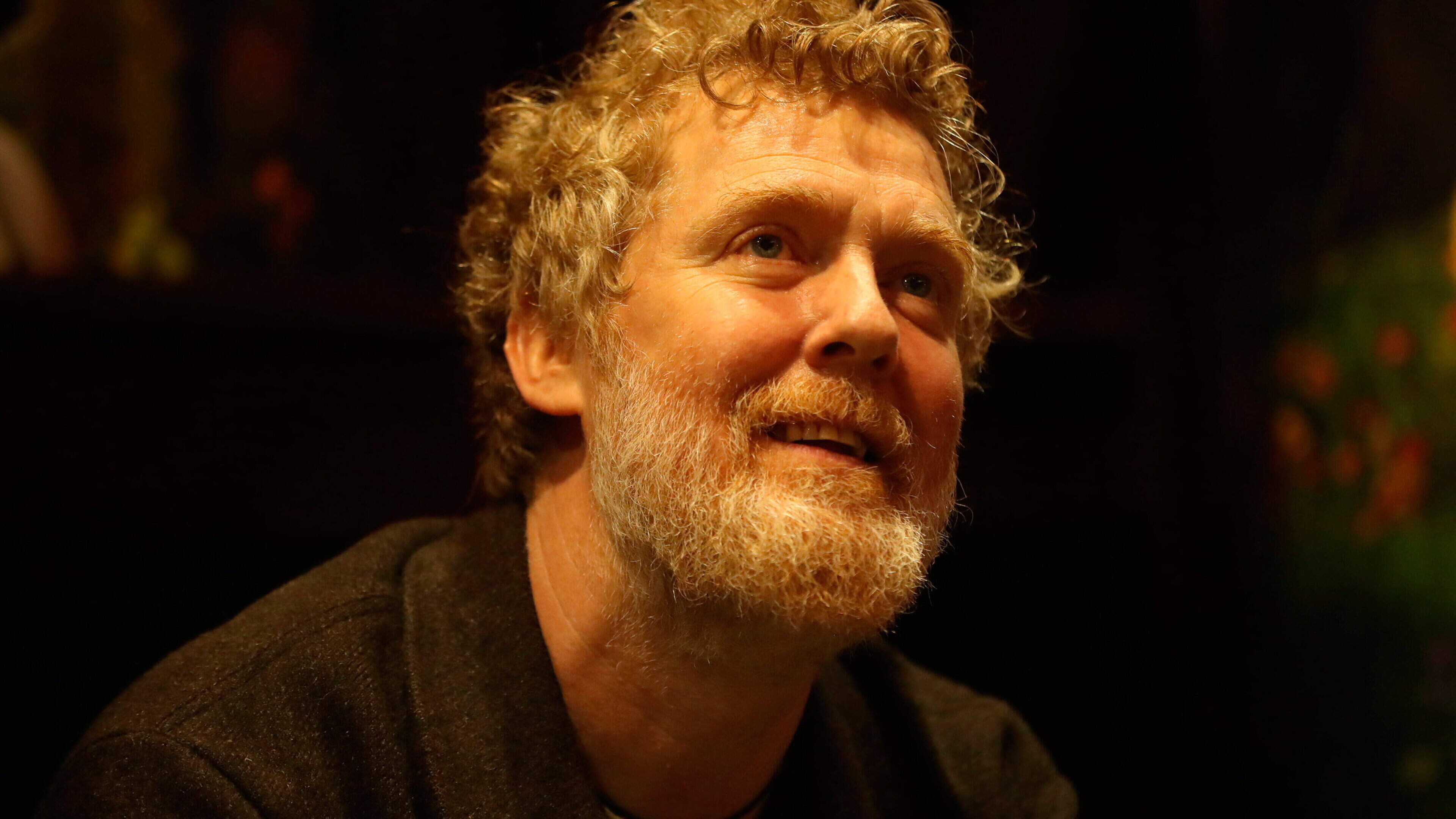 Hundreds of people queue at public wake for Glen Hansard at Dublin’s Irish Museum of Modern Art