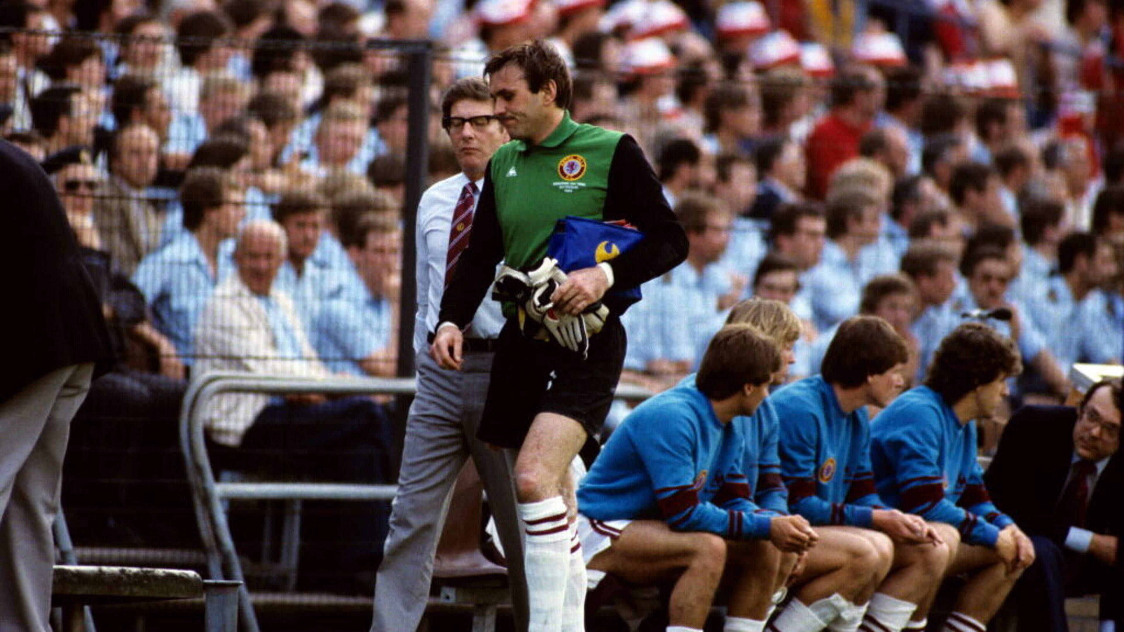 European Cup-winning goalkeeper with Man United and Aston Villa Jimmy Rimmer dies, aged 78