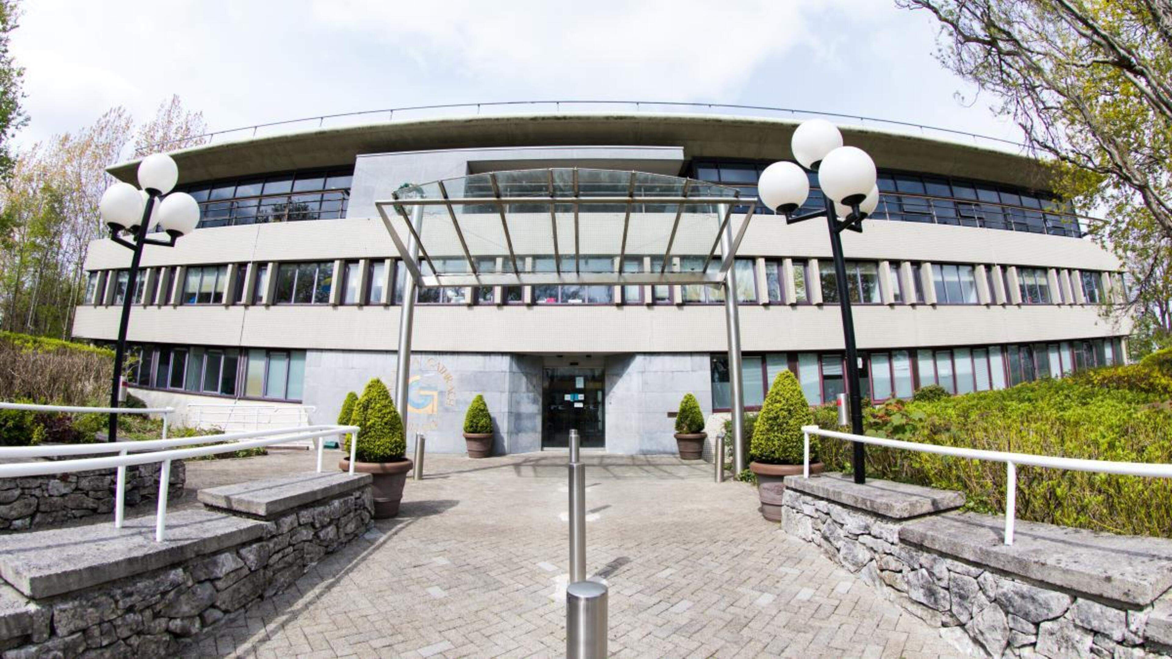Uncertainty over future of Galway City Hall as councillors s