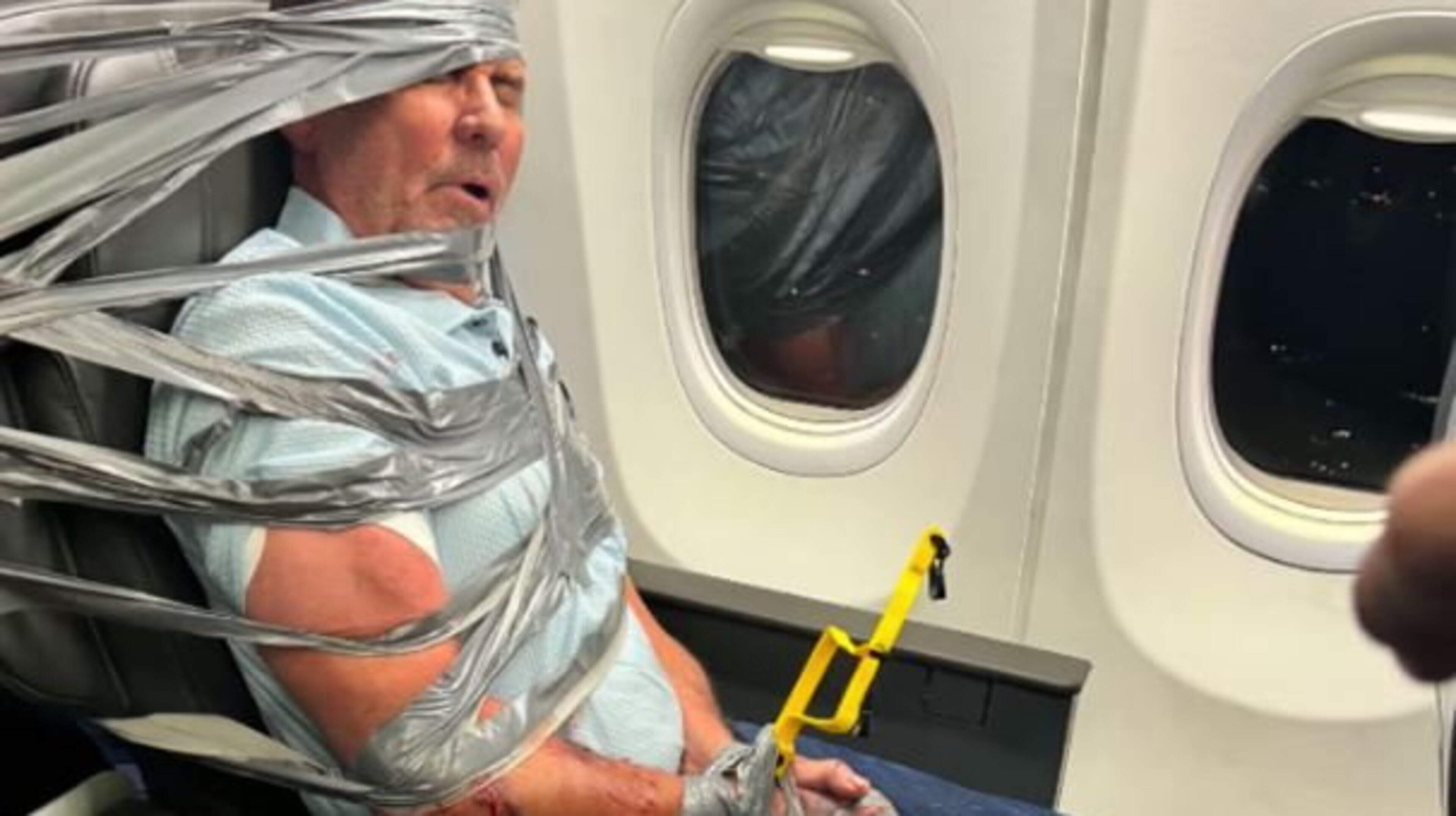 Passengers use duct tape to subdue man who allegedly became violent on US flight