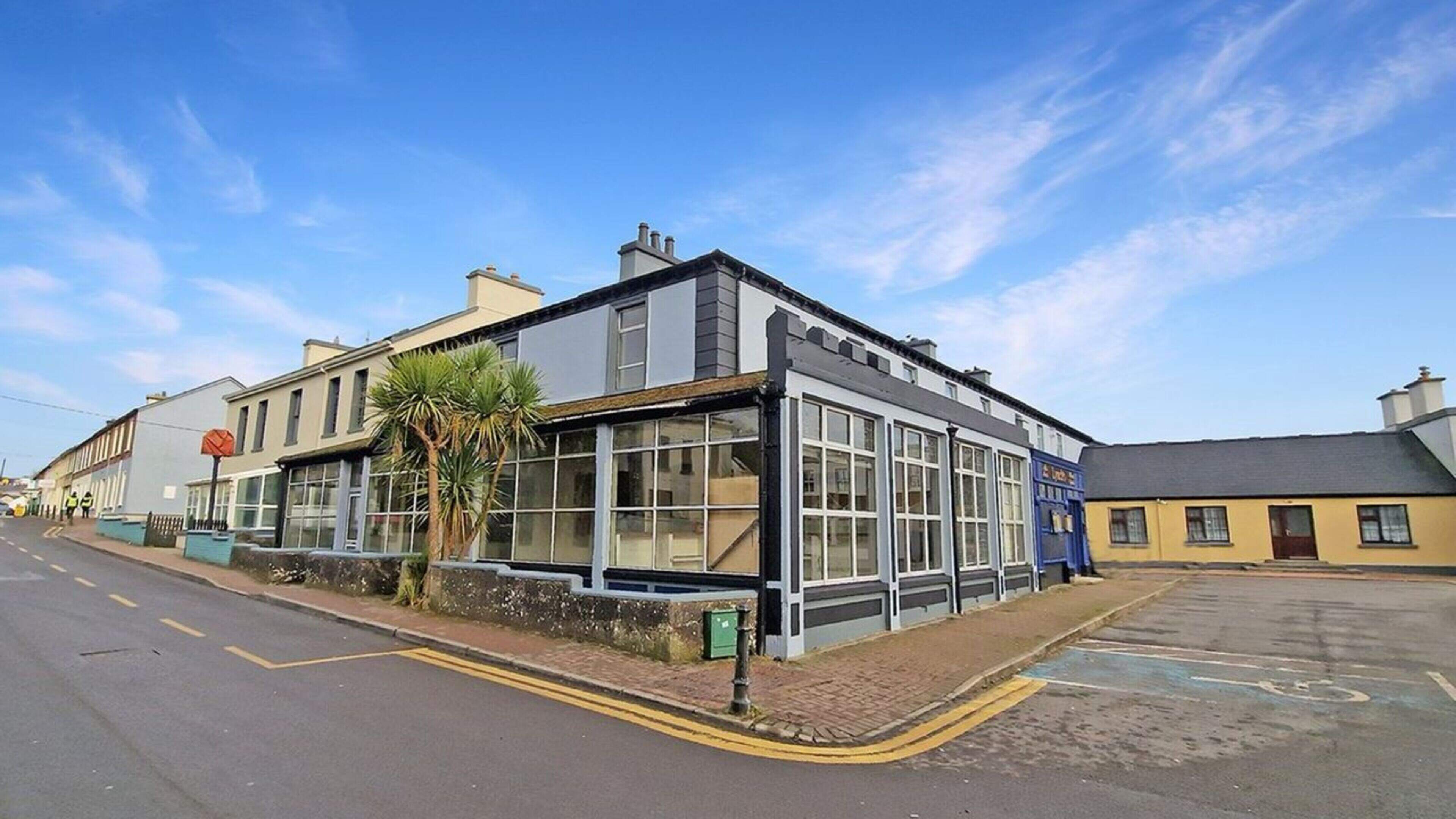 Clare hotel lying vacant for decade to be turned into tourism hub