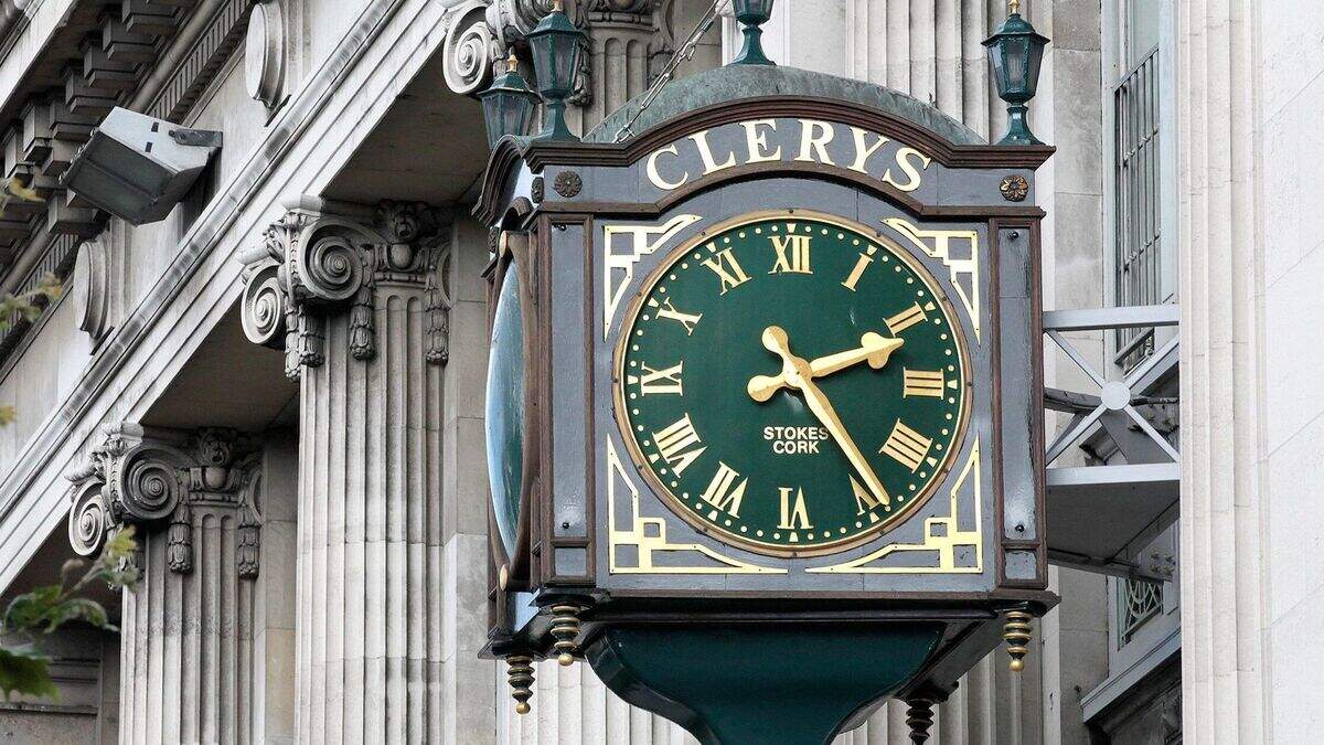 Édaein O’Connell: Romance is dead because dating feels like a business deal – bring back meeting under Clerys clock