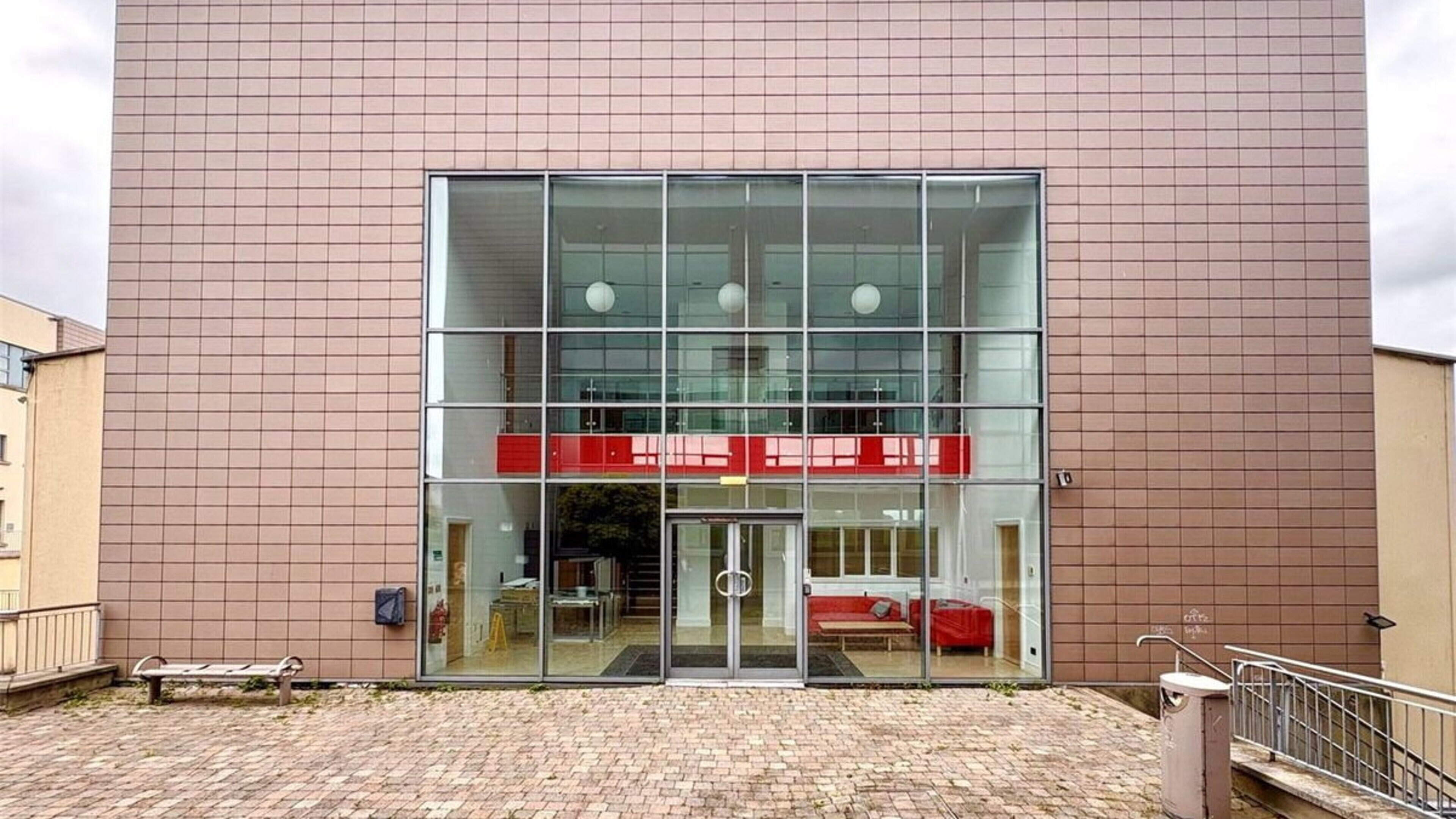 Large 390sqm office unit in Wicklow business park hits market at €3,333 a month