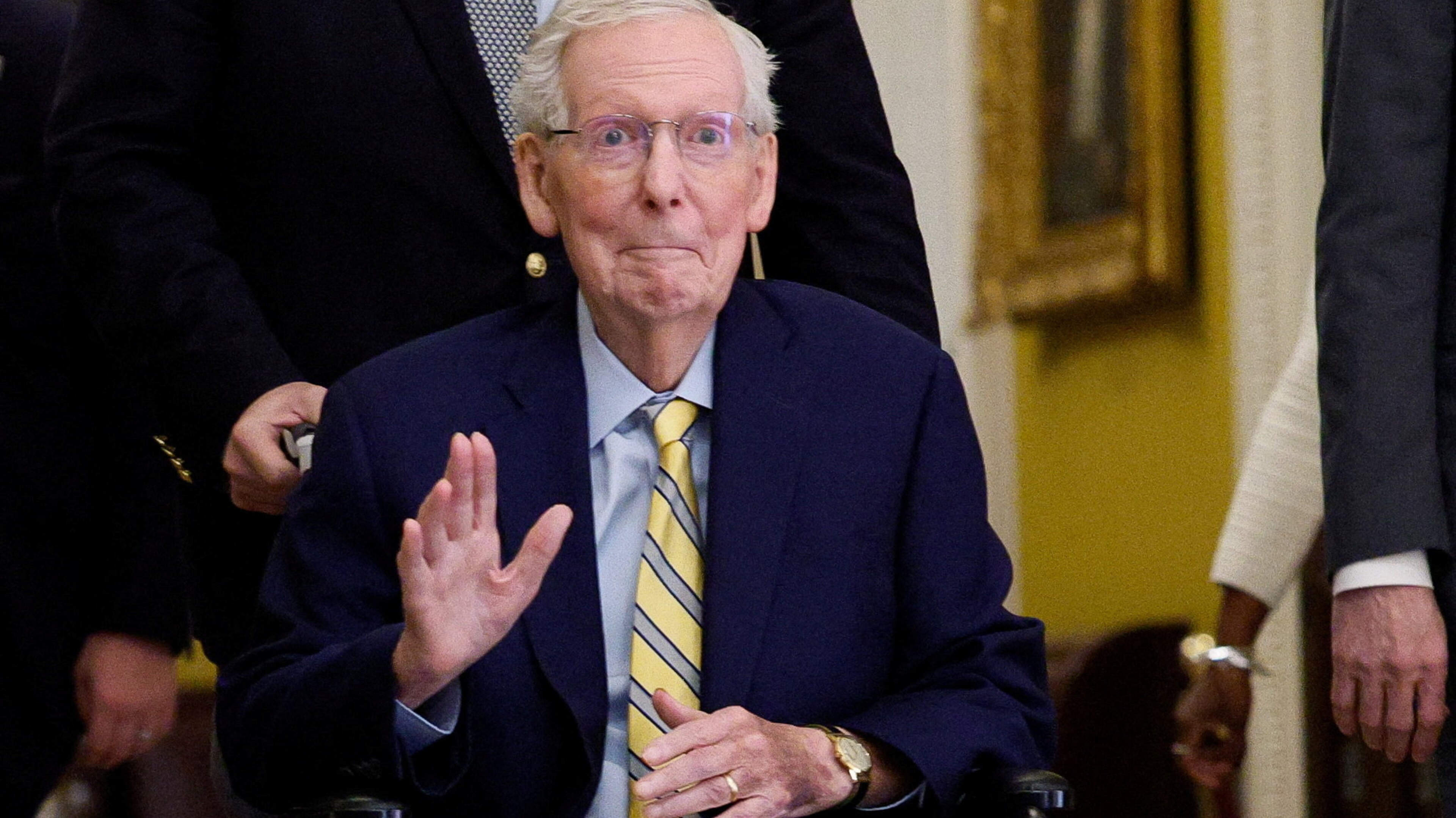 Mitch McConnell returns to US Senate after a three-month absence