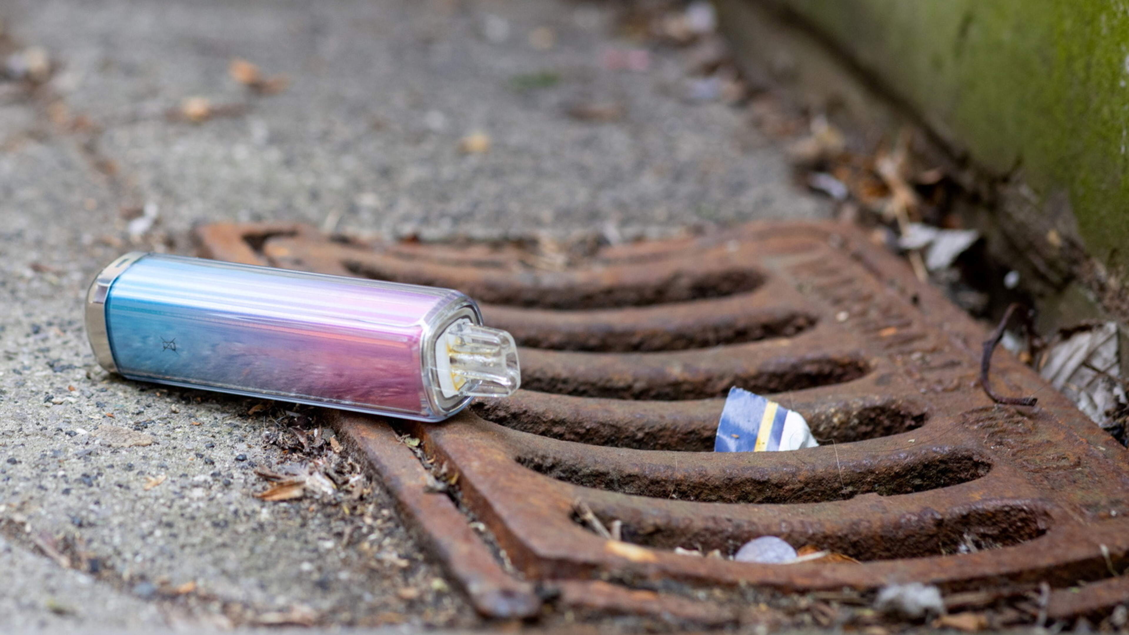 Monaghan becomes first county in the country to roll out vape waste crackdown offensive