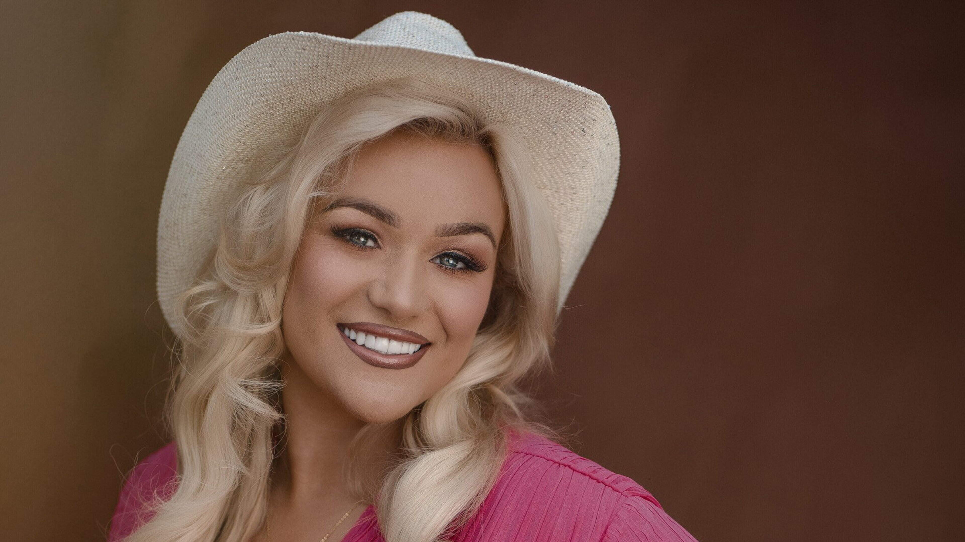 Claudia Buckley to headline Roscommon barn dance in aid of charity that supports parents who lost a child