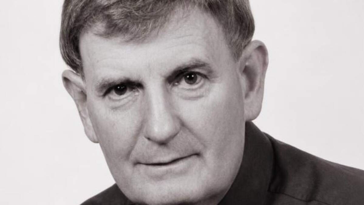 Final journey of former Olympic athletics manager to include two laps of home club's running track before funeral