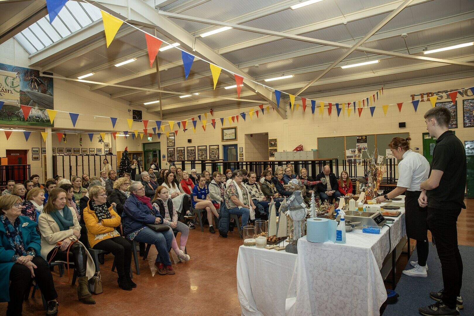 Top Wicklow TV chef hosts charity demo at local school | Irish Independent