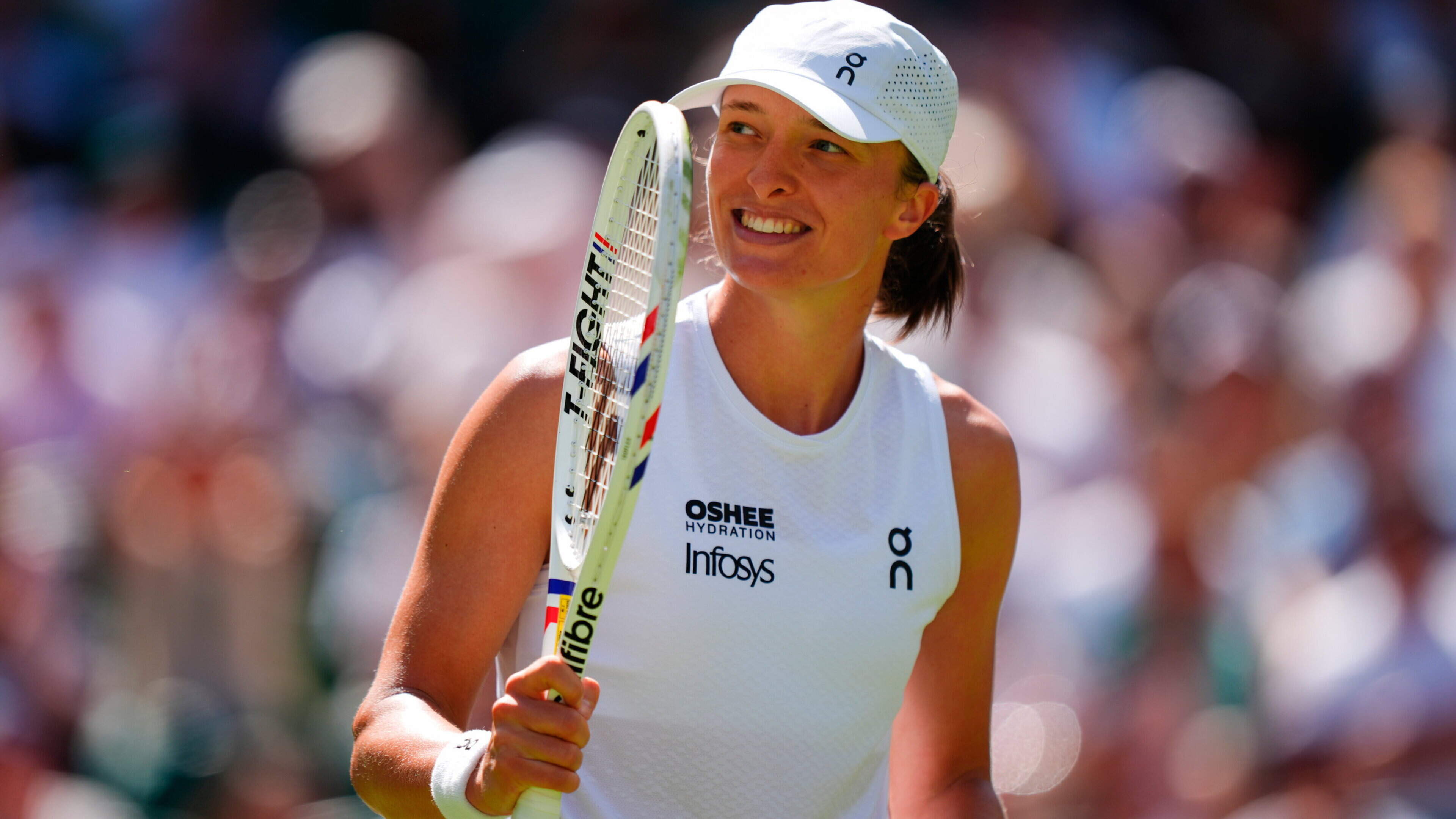 Iga Swiatek’s latest Wimbledon success gets Martina Navratilova seal of approval