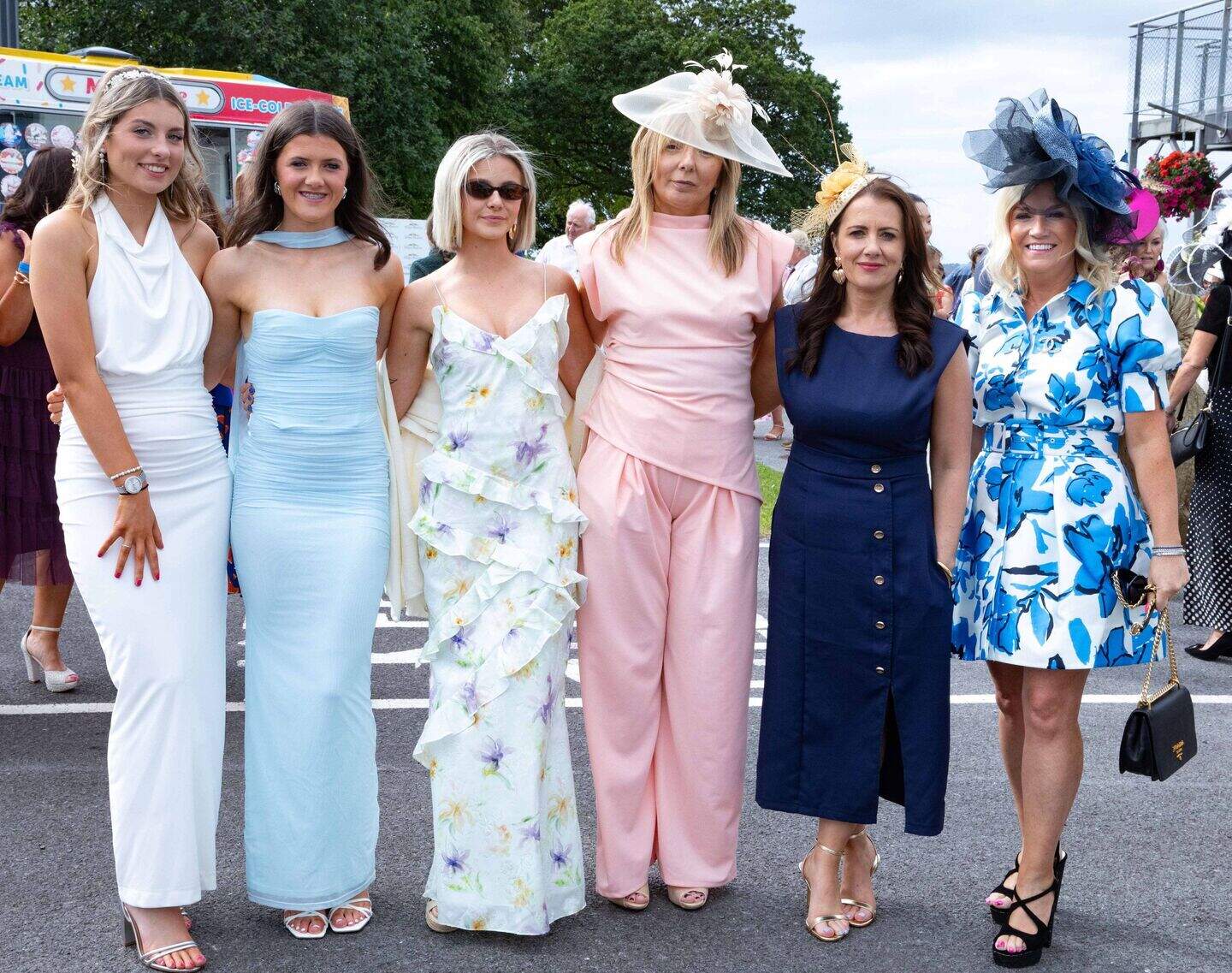 Style and fashion to the fore at Ladies Day at Sligo Races | Irish ...