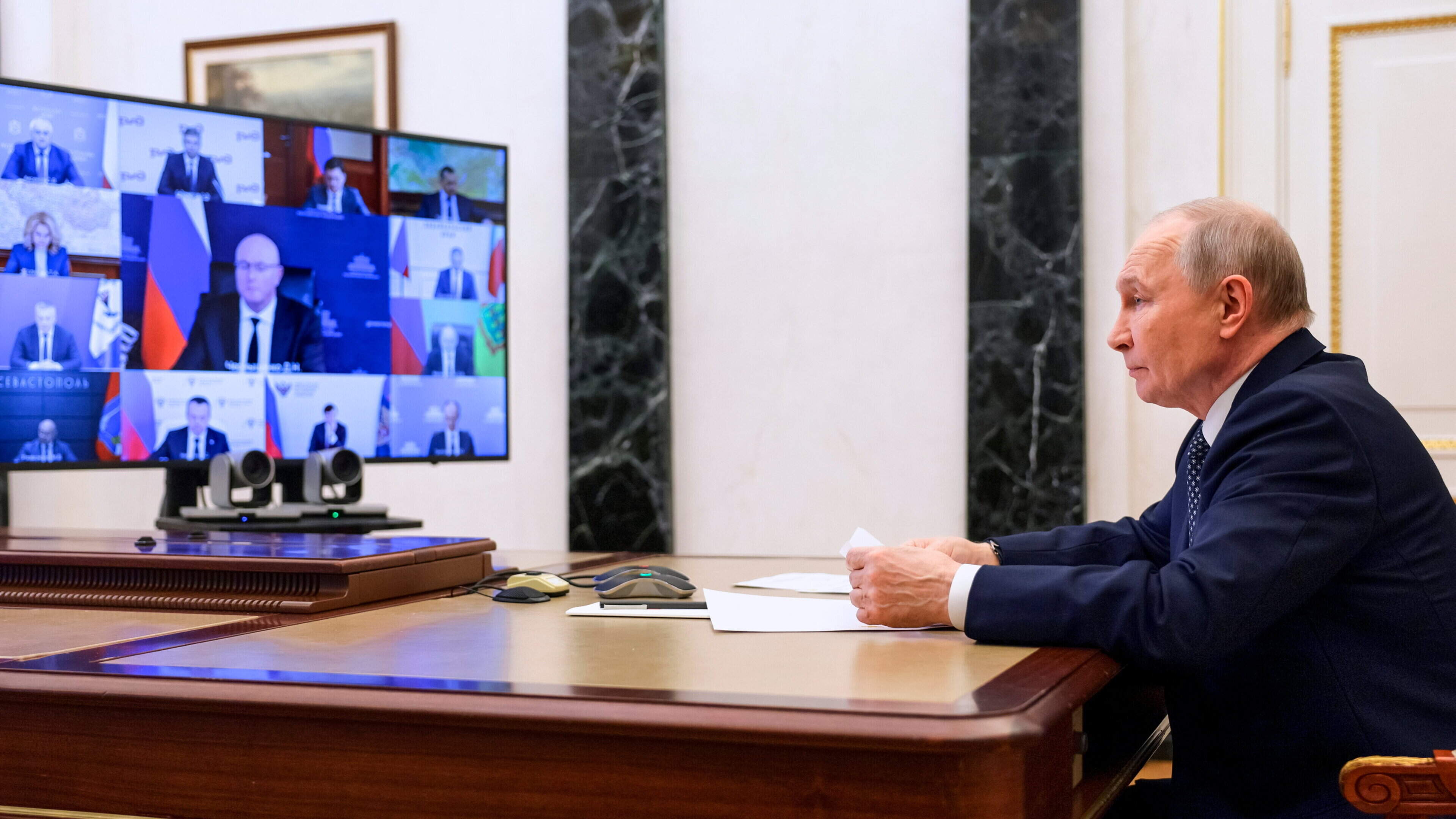 Putin ‘will probably escalate Ukraine war’, despite talk of peace deal