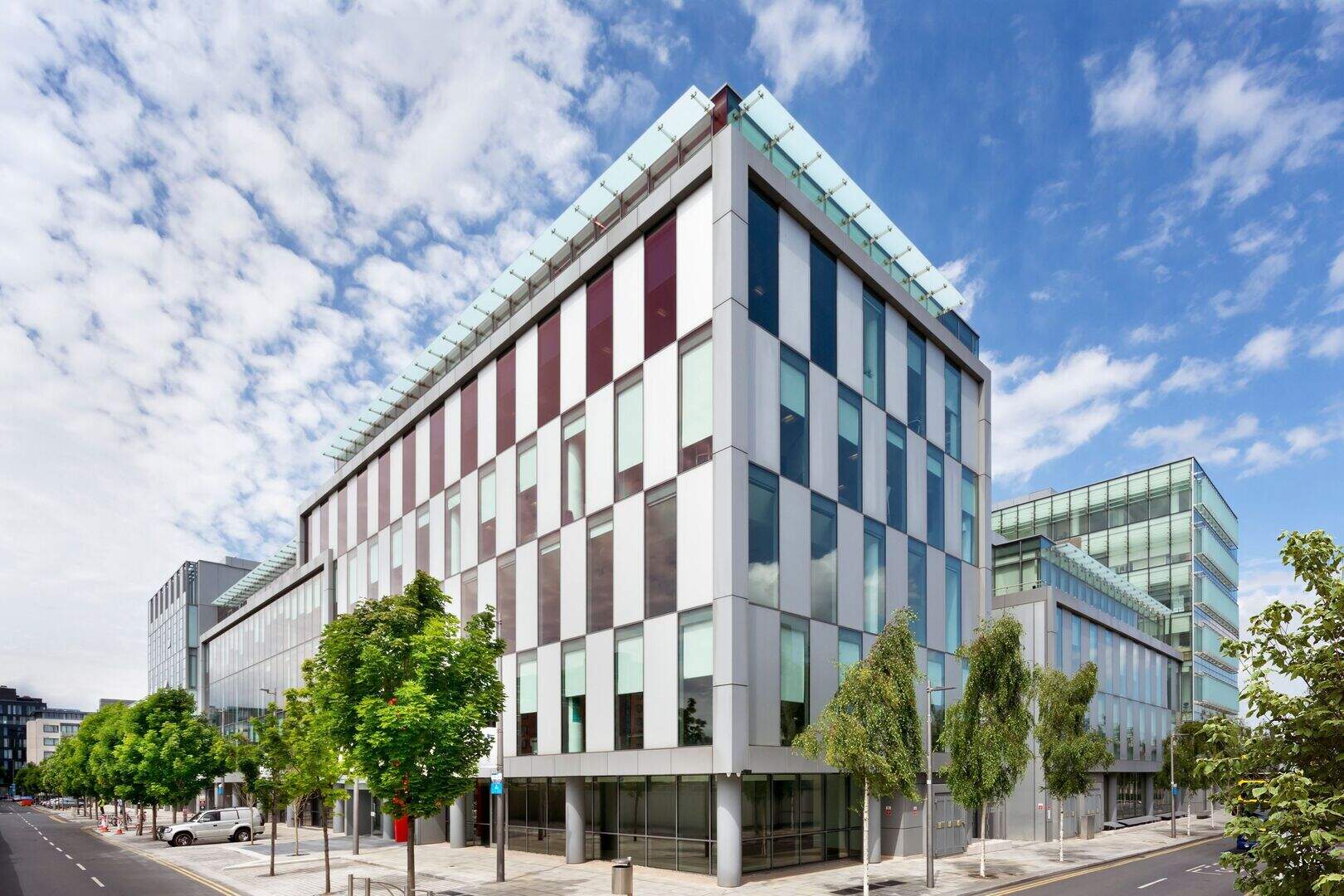 French investor purchases Dublin office building for discounted price ...