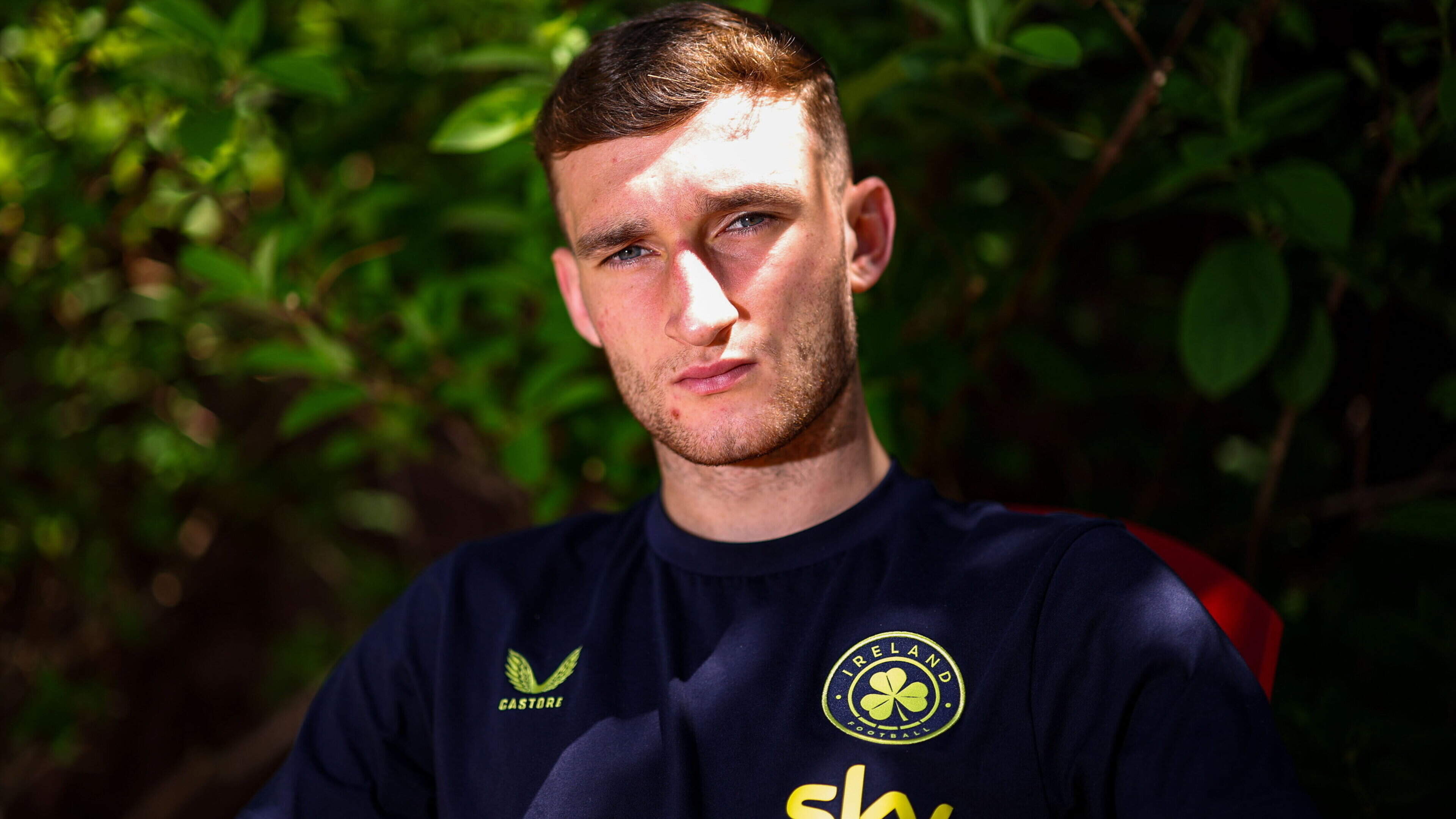 Lincoln beat 30 rival clubs to sign Irish teen star Mason Melia on loan from Spurs