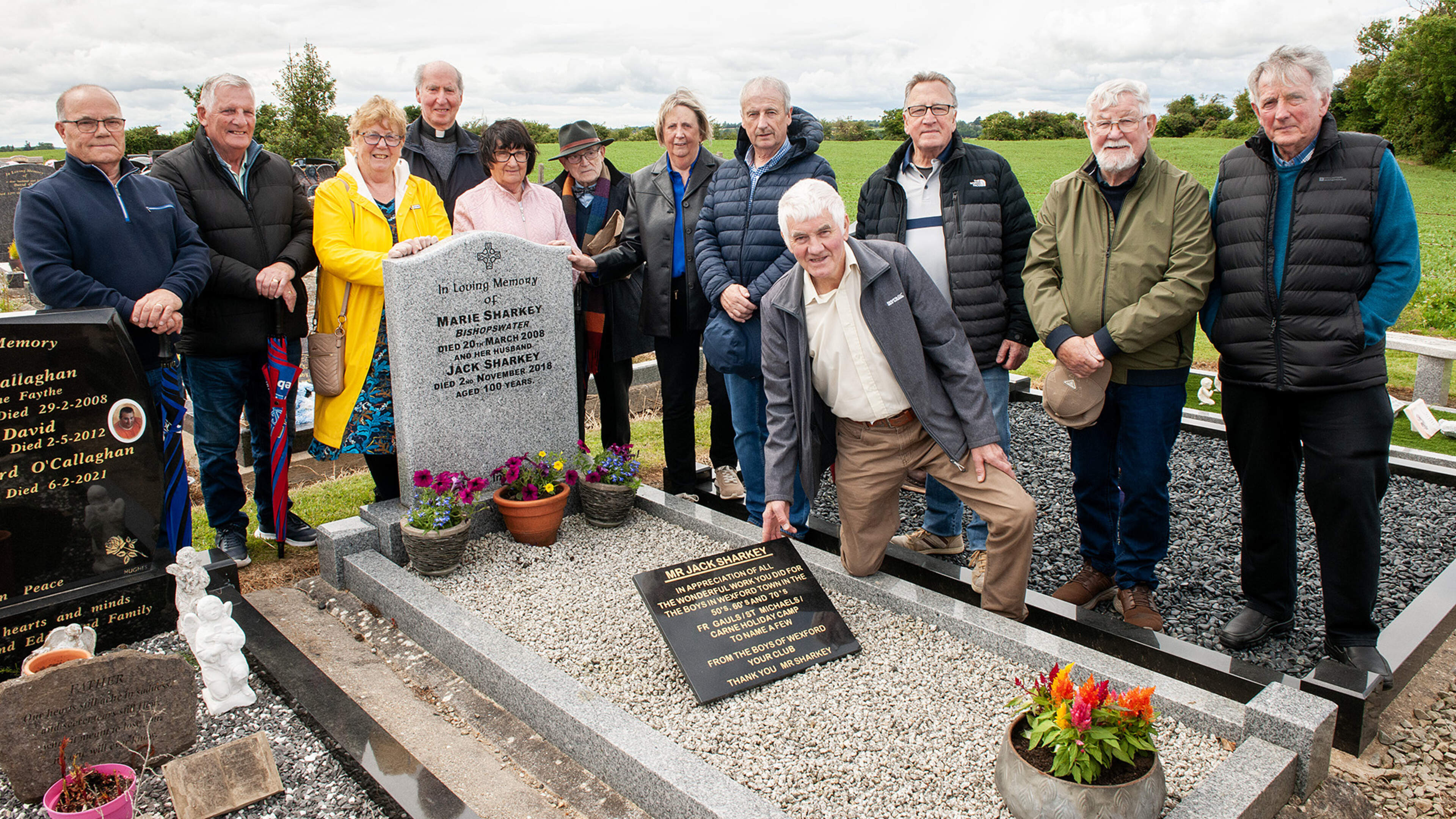 Former Wexford boys club members honour ‘gentleman’ Jack Sharkey with graveside plaque