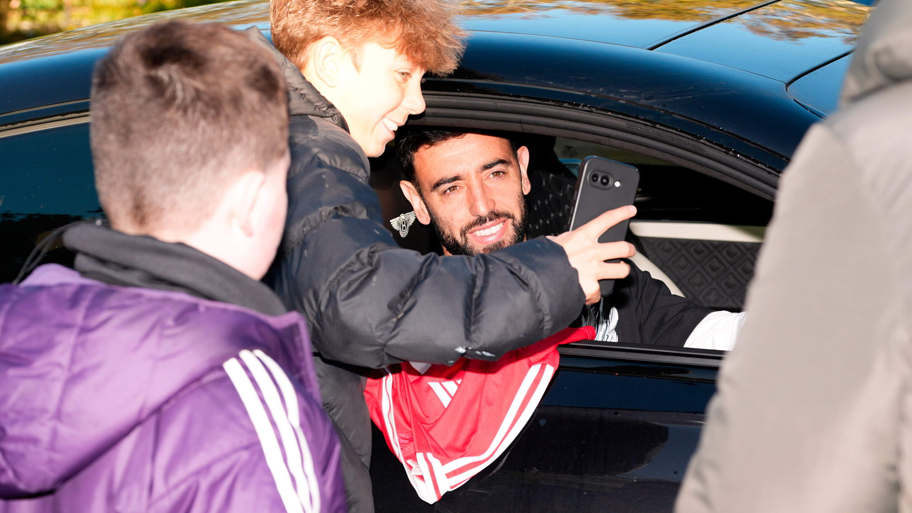 Bruno Fernandes told to ‘get away’ from Man Utd as Michael Carrick holds clear-the-air talks with Red Devils captain