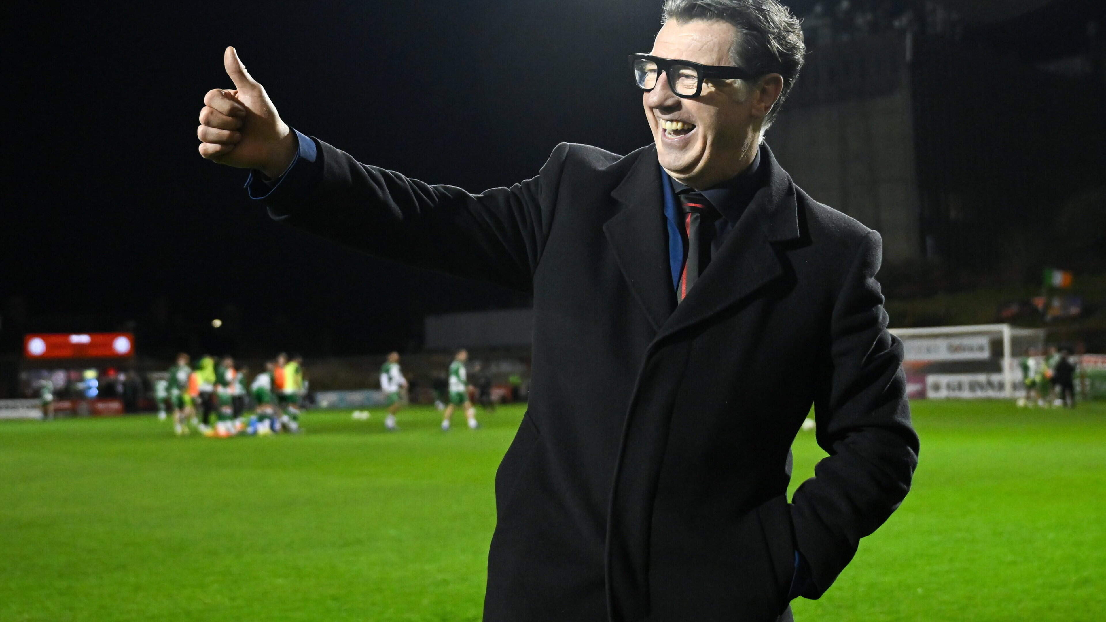 Roddy Collins joins Ebbsfleet United as ex-Bangor boss signs on