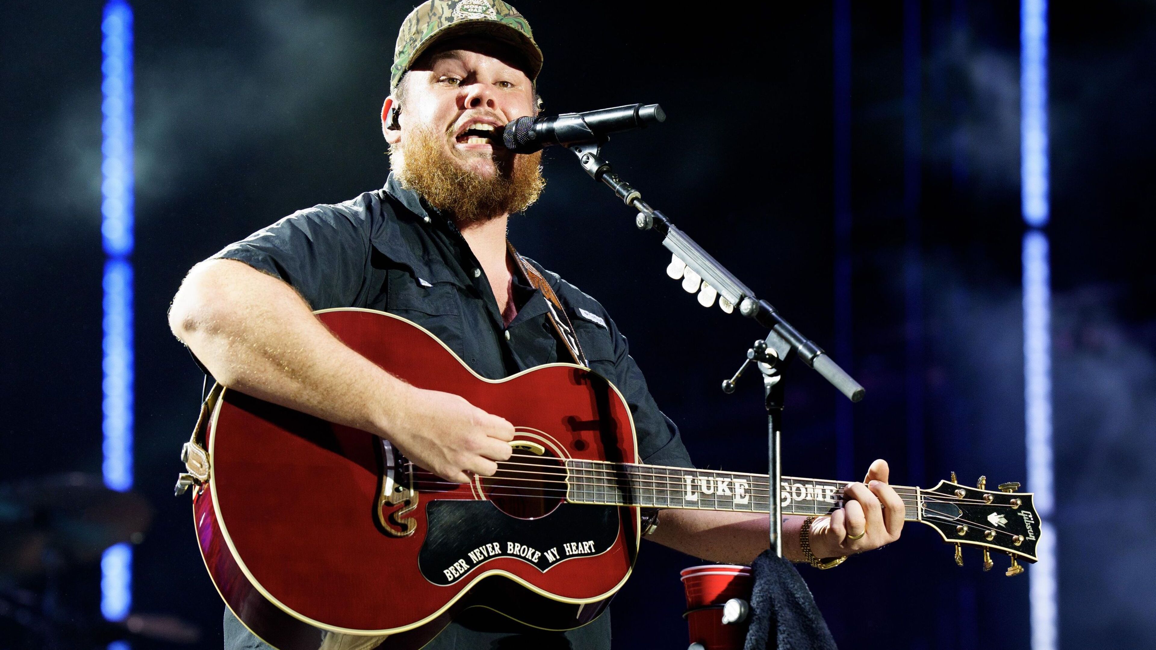 Slane residents demand at least €100,000 for local clubs as two-night Luke Combs concerts loom