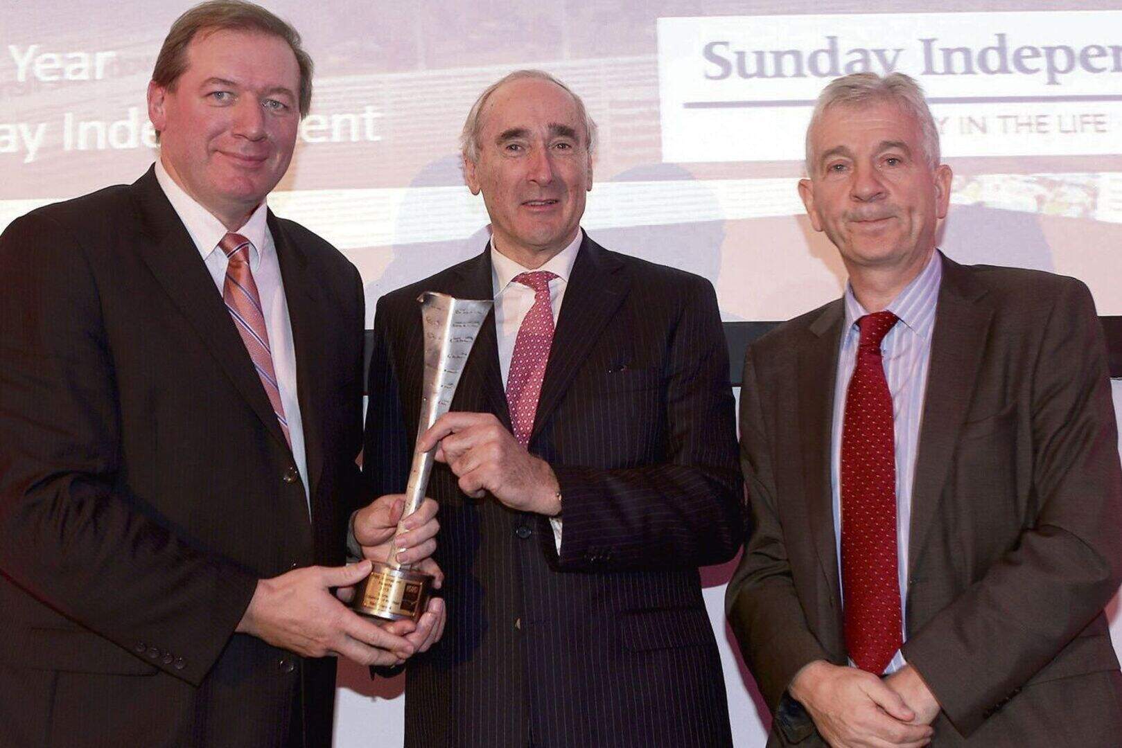 Francis scoops top award | Irish Independent