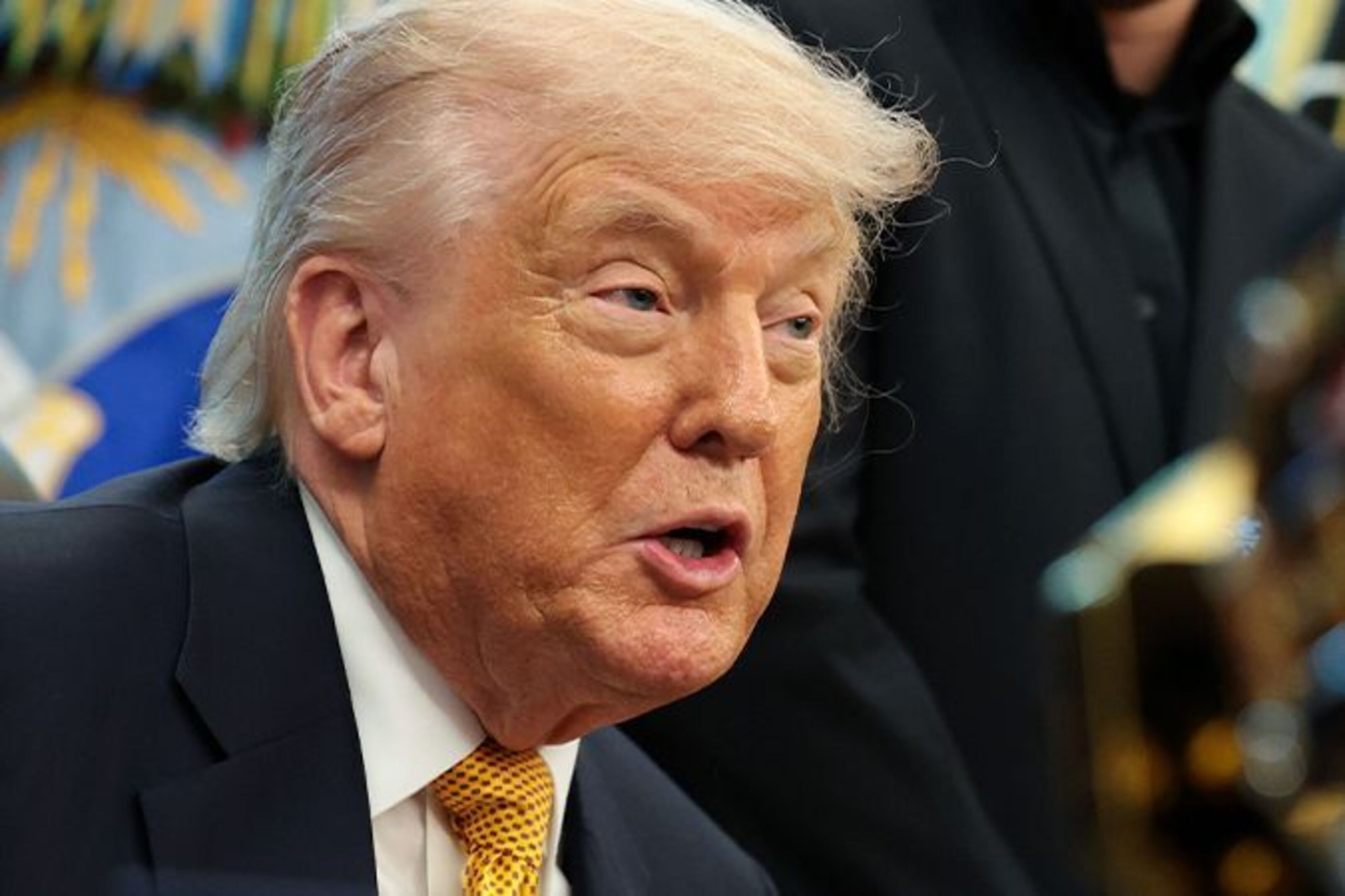 Iran reviewing US proposal to end war as oil prices plunge and Trump pauses  Strait of Hormuz mission | Irish Independent