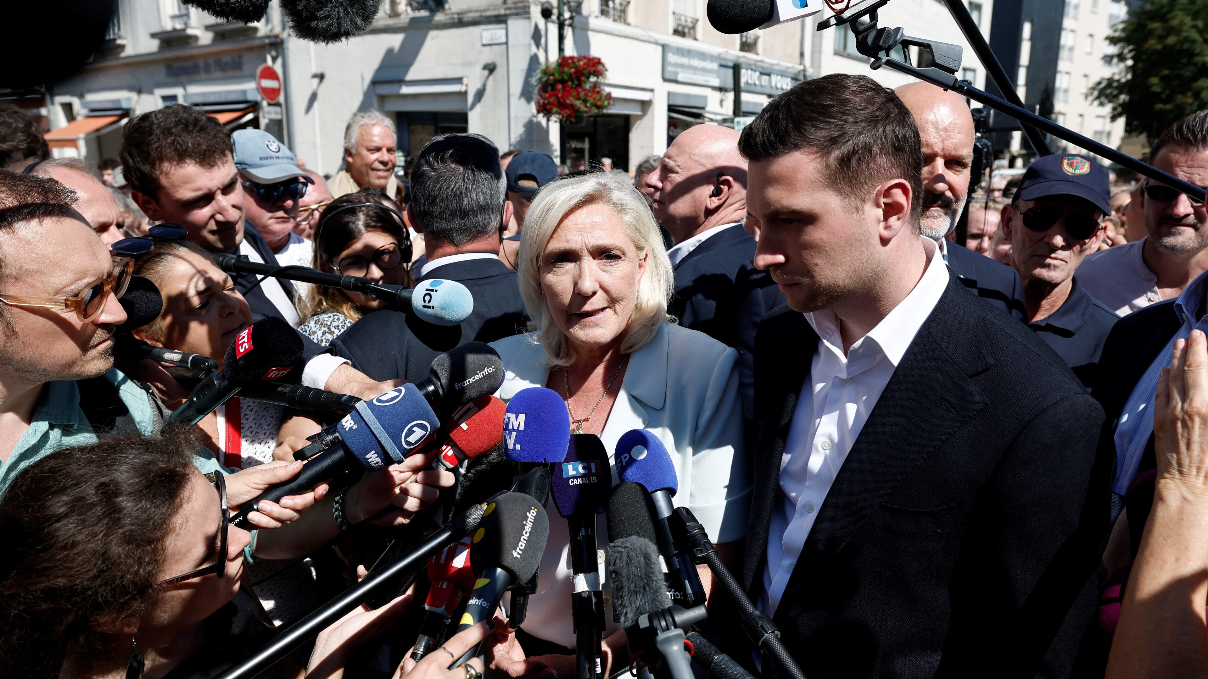 Enda O’Doherty: Marine Le Pen goes one better than Joan of Arc, but can she perform an electoral miracle?