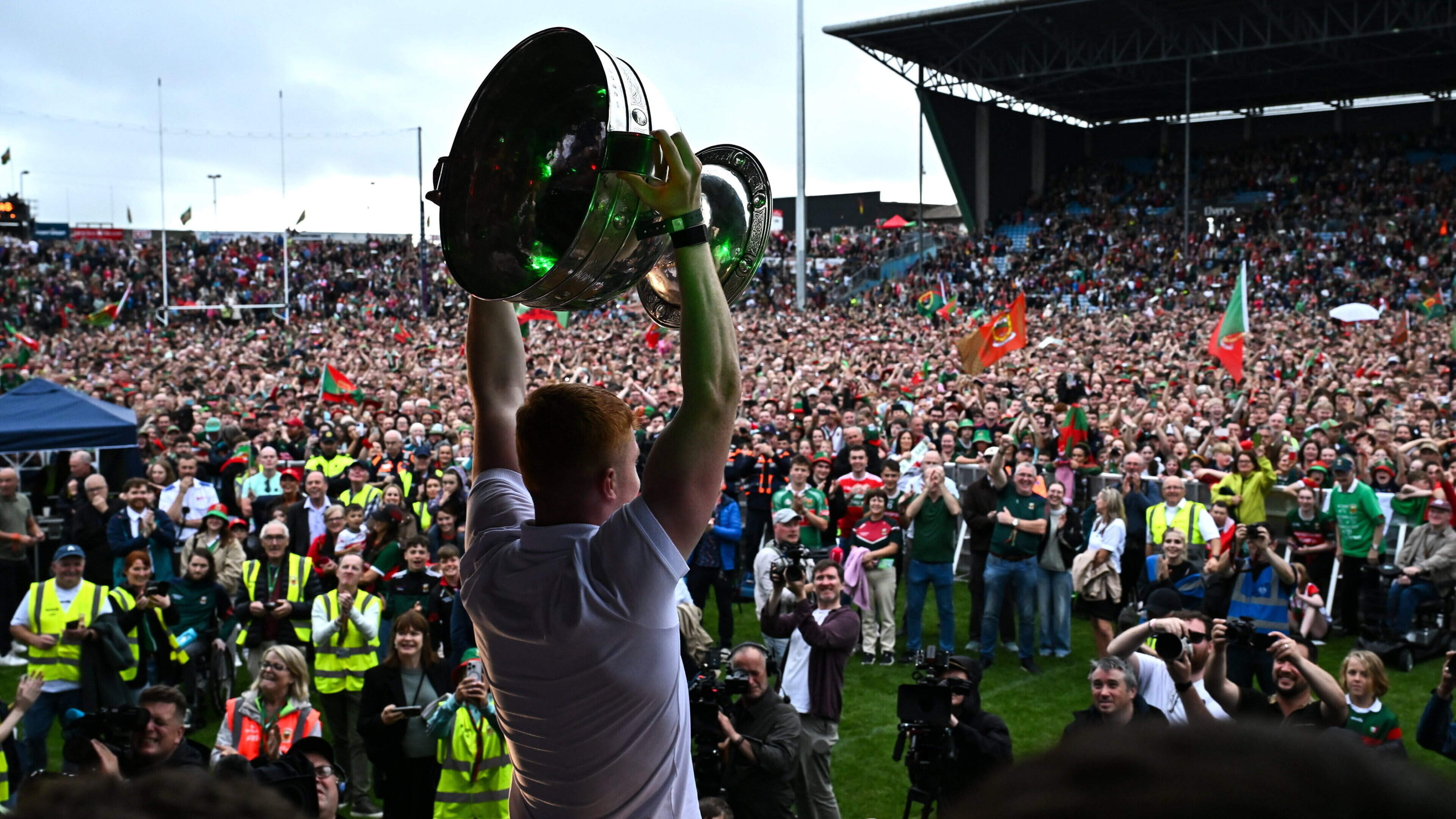 All-Ireland-winning Mayo football team to receive civic reception from county council