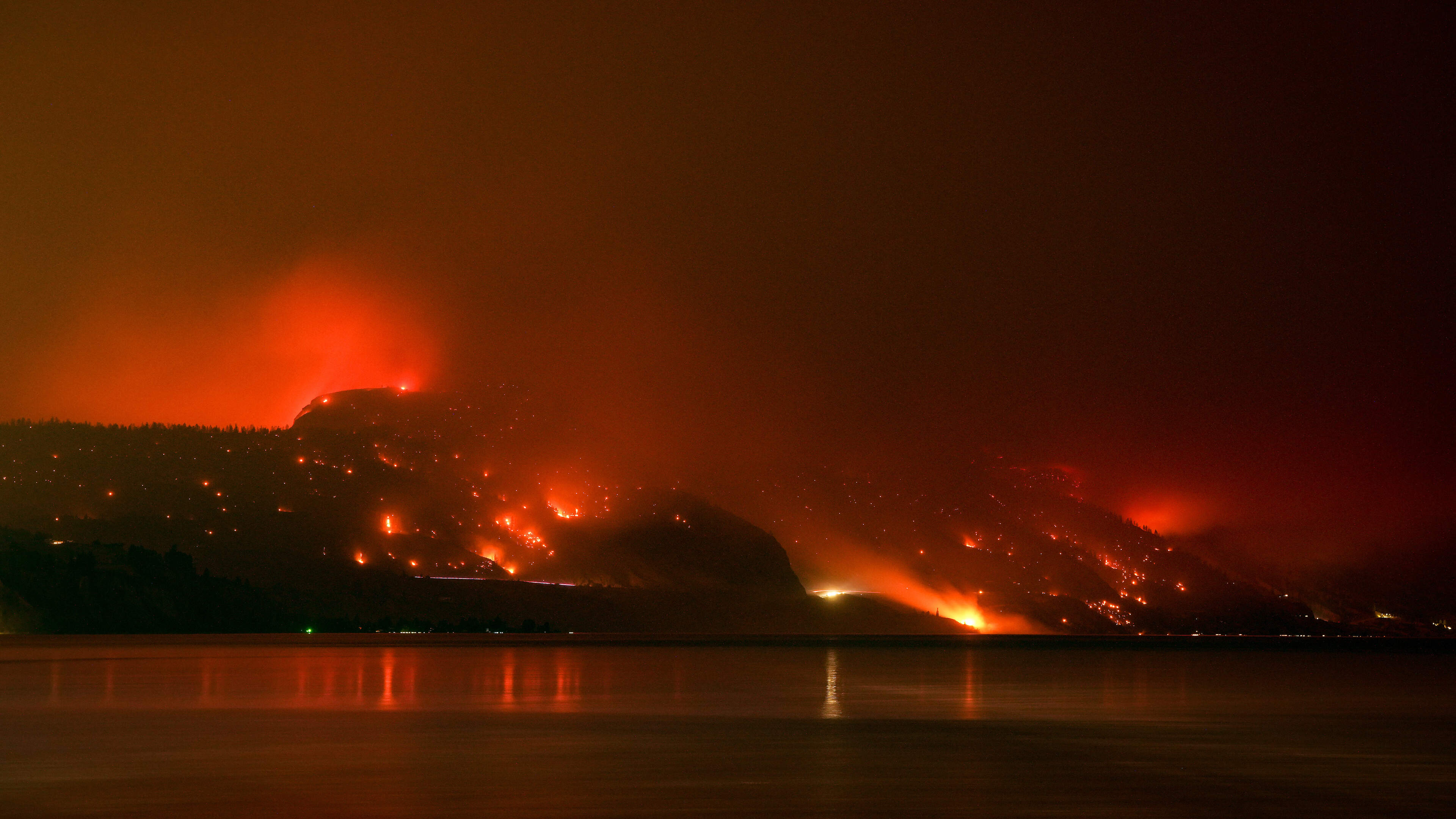 Canada declares emergency in British Columbia as wildfire rages