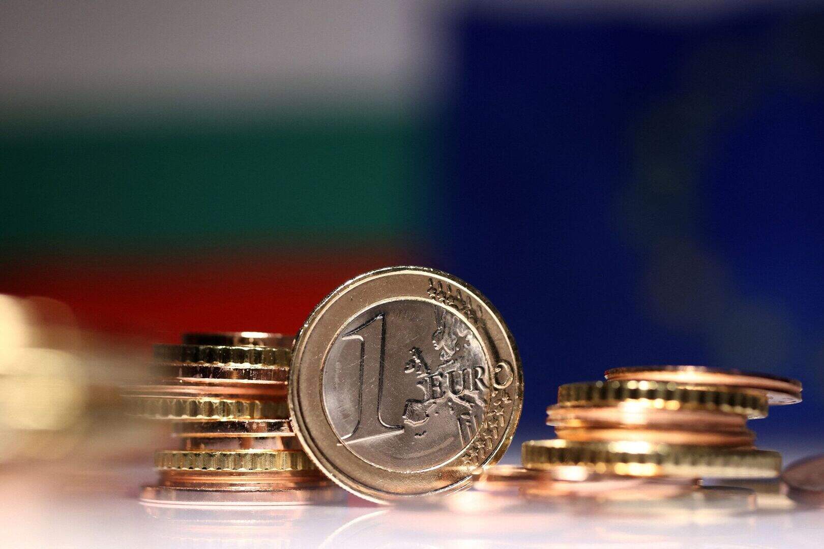 Eurozone Yield Compression & Political Instability | Cross-Border Seller Payment & Financing Impact