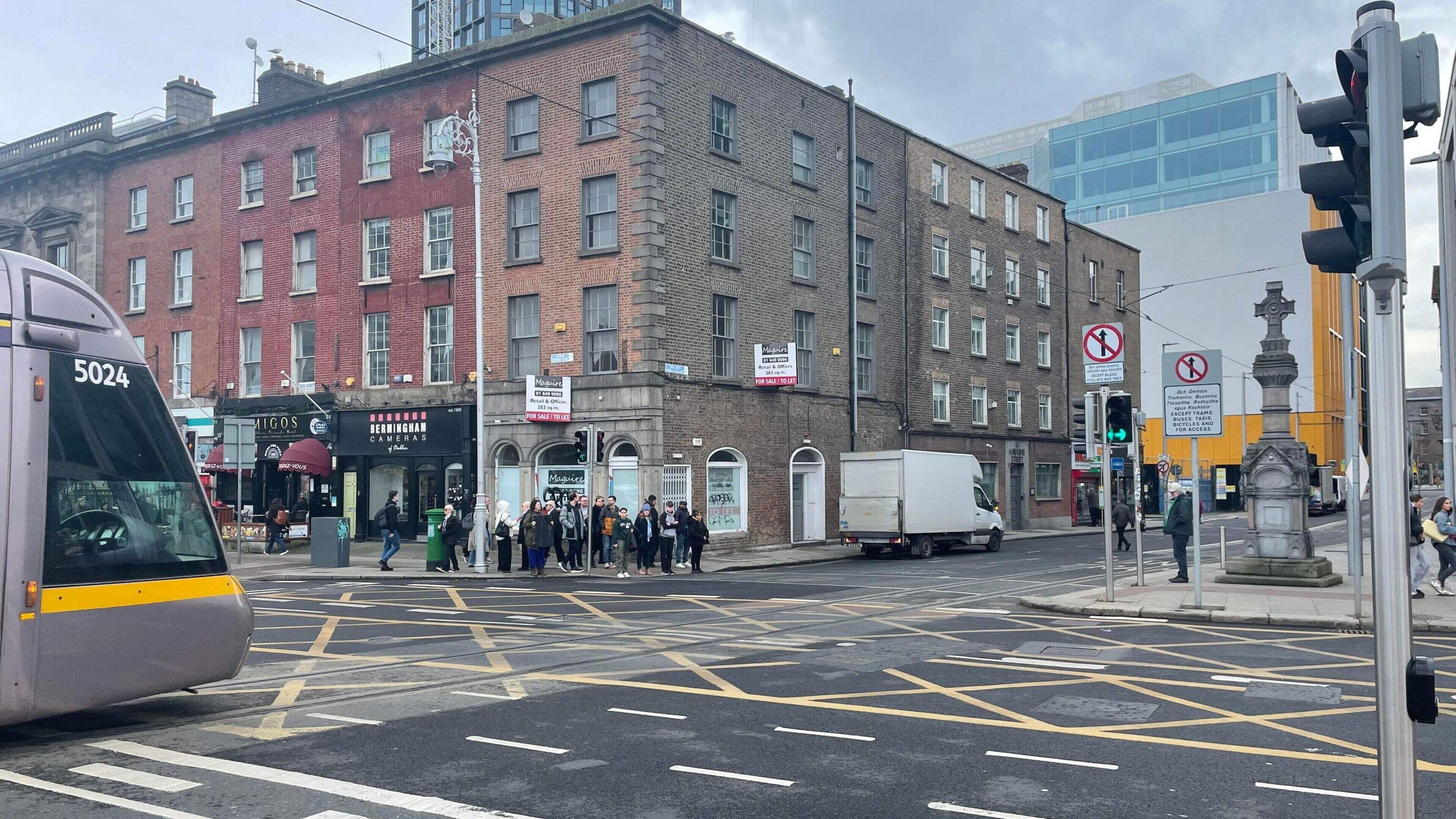 Security guard left man fighting for his life in Dublin city centre one-punch attack, court hears