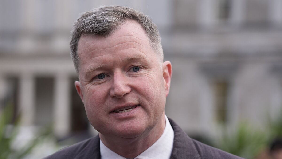 مالكولم بيرن يستقيل من فيانا فáil بعد توقيفه