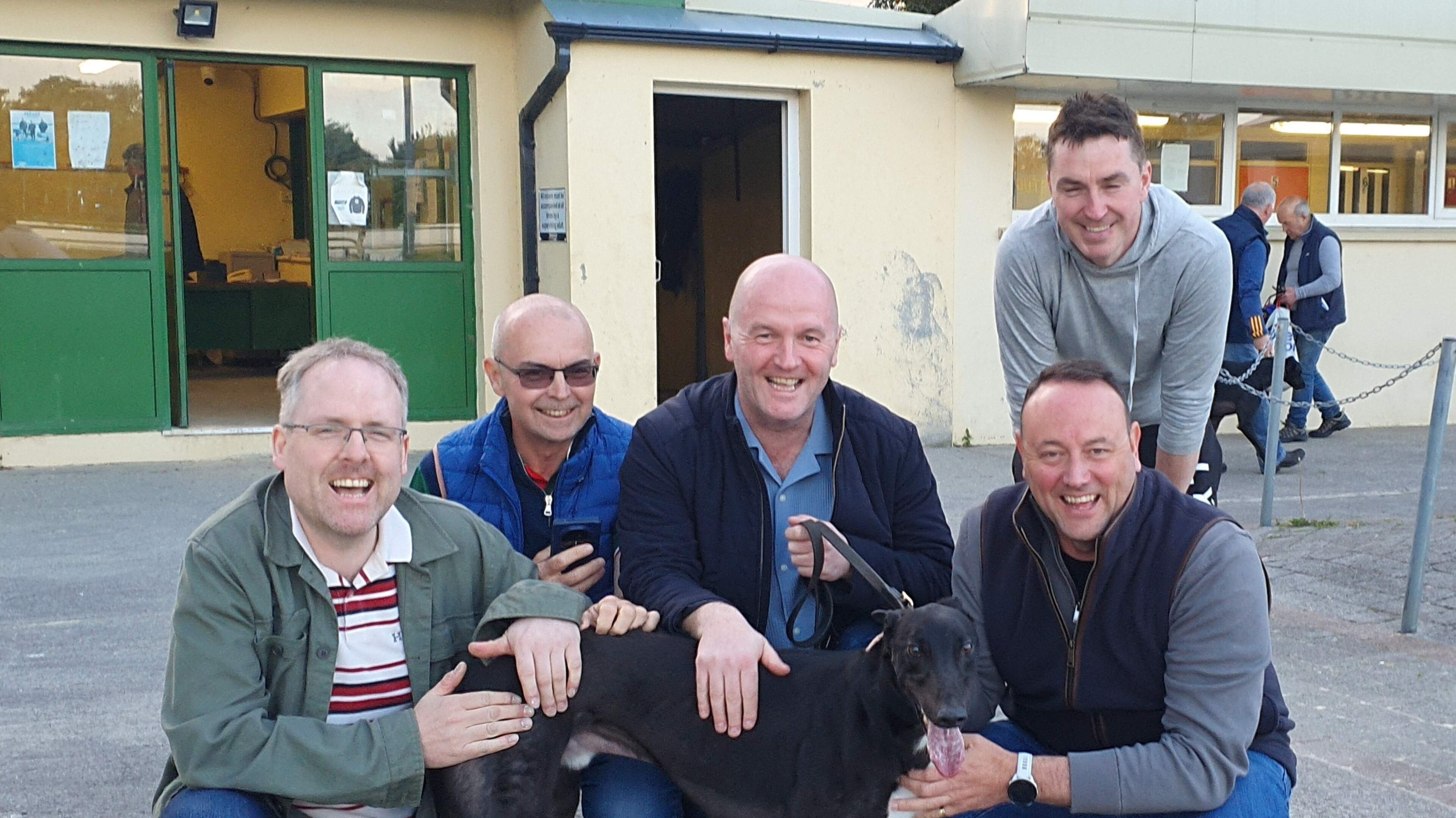 Guilfoyle’s hand looks unbeatable after trio impress in Moorstown Kennels A3 500 heats at Tralee