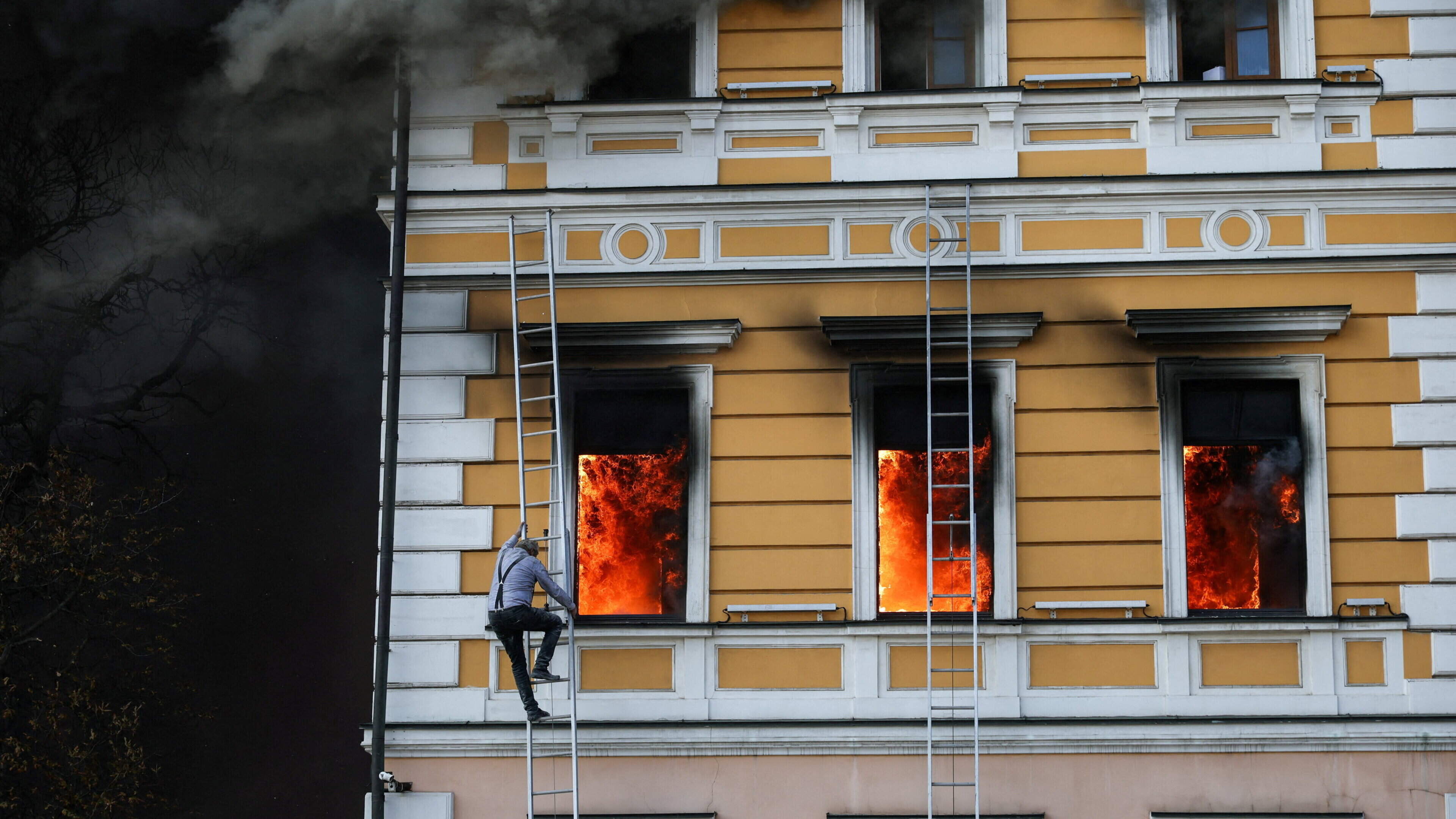Russian drone strike sparks huge inferno at Kyiv science academy