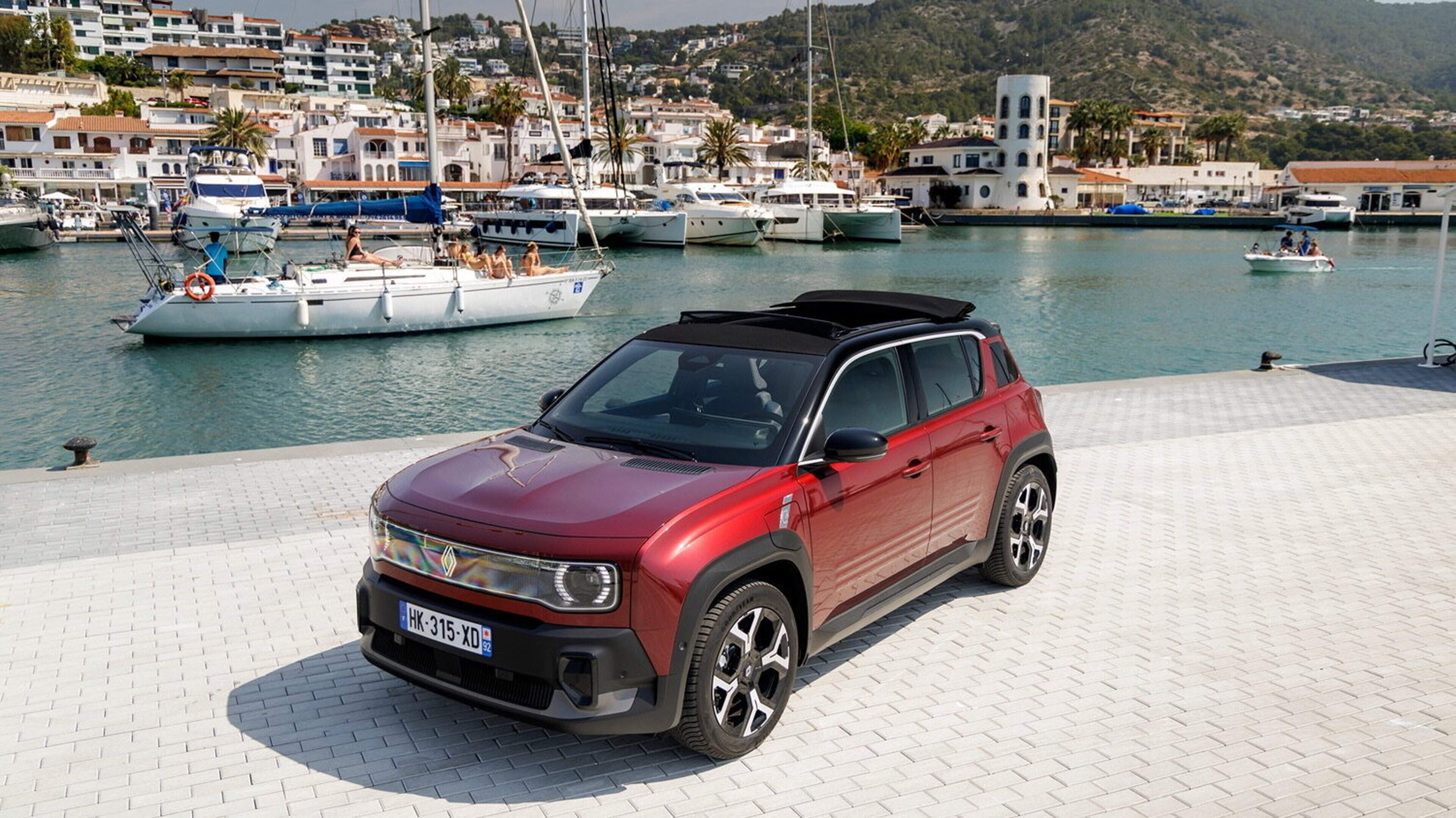 Renault unveils new Plein Sud inspired by open-top models of the past