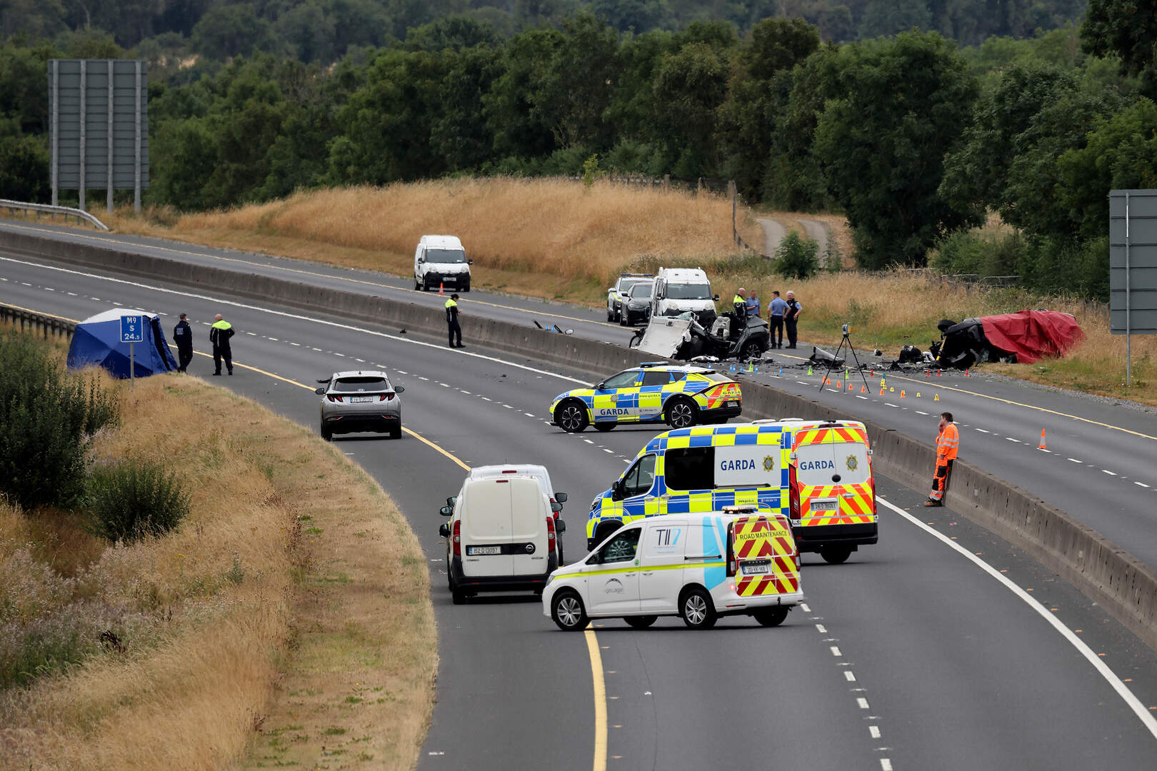 Tragic M9 crash leaves four dead and others seriously injured