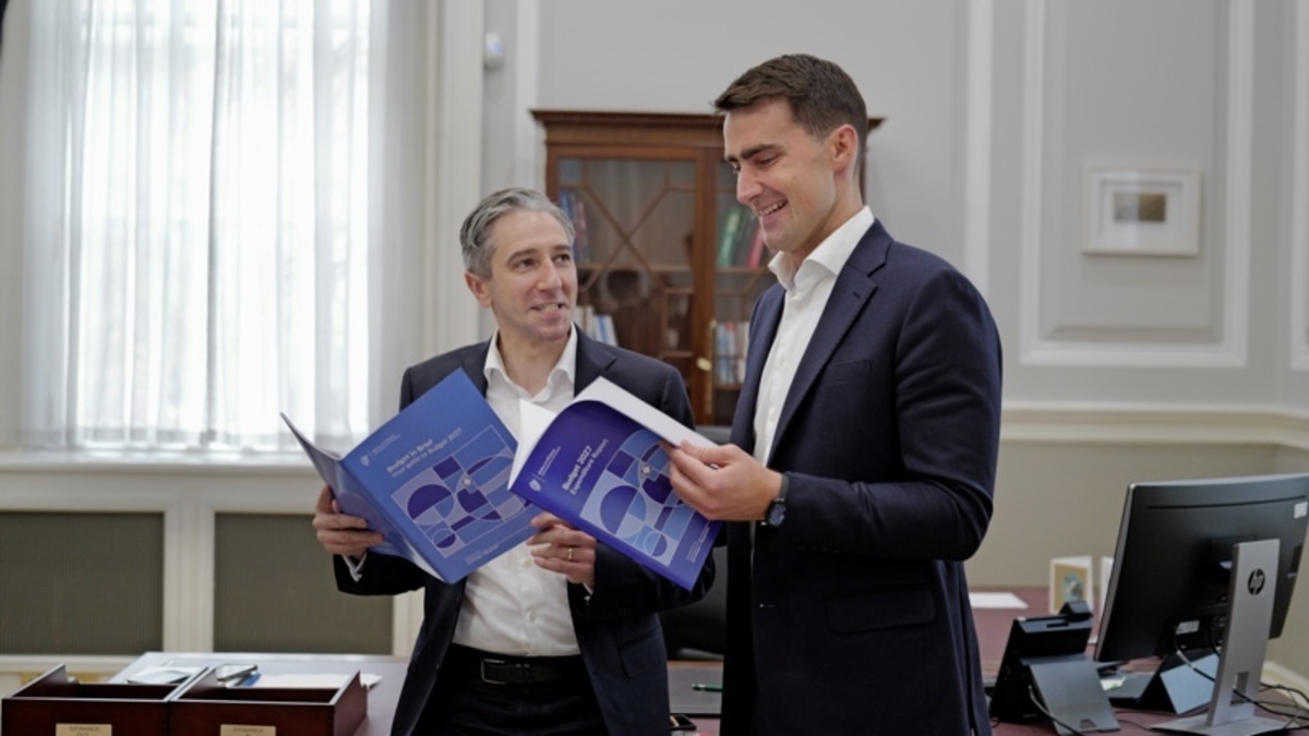 Budget tax cuts to leave couples €1,500 better off as income band rises to ...