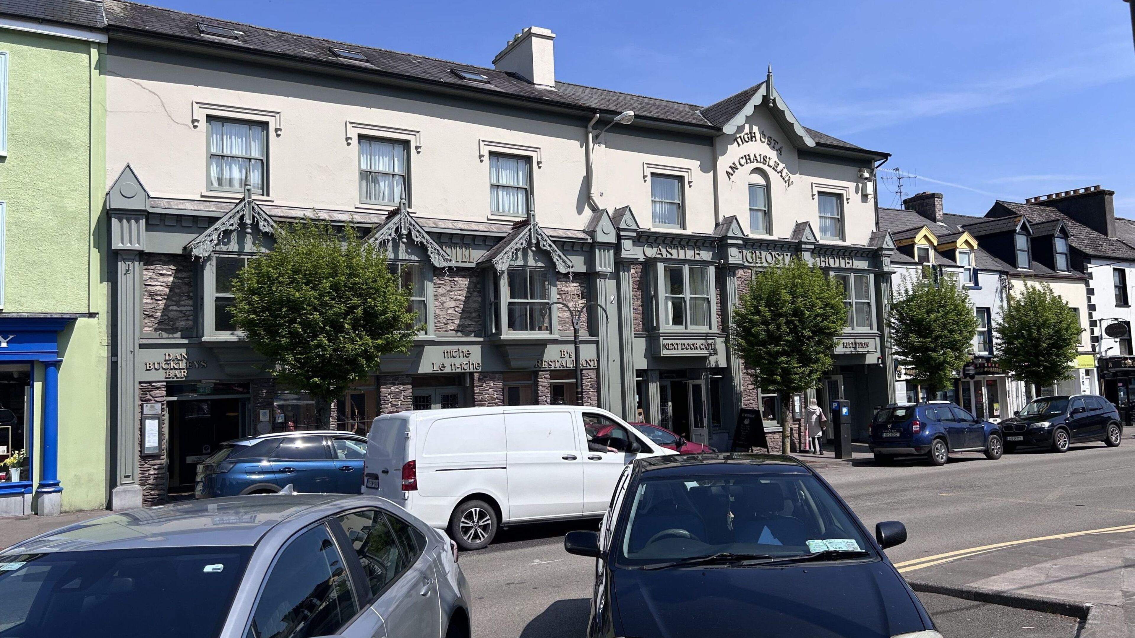 Proud moment for Cork’s Castle Hotel as it prepares to mark 75 years in business with staff reunion