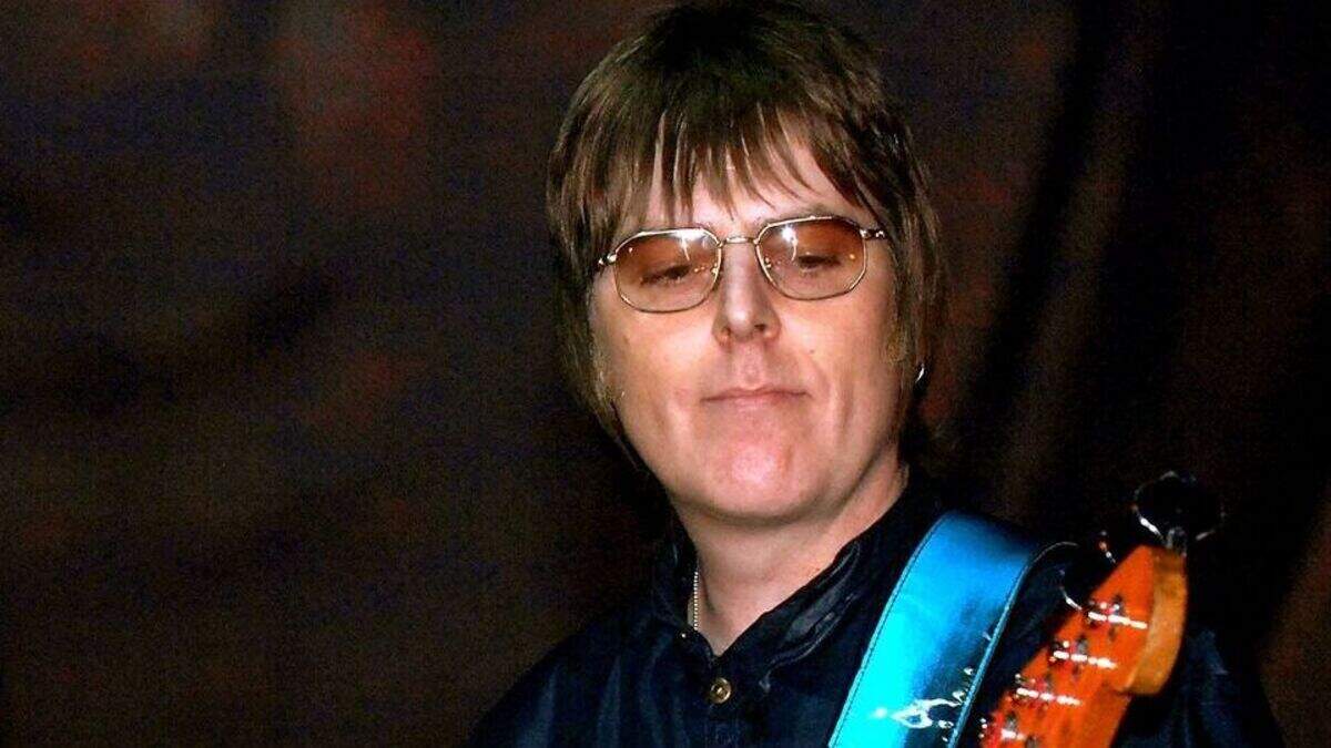 Andy Rourke death: The Smiths bassist dies aged 59 | Irish Independent