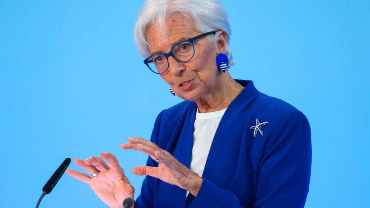 ECB keeps rates unchanged at July meeting