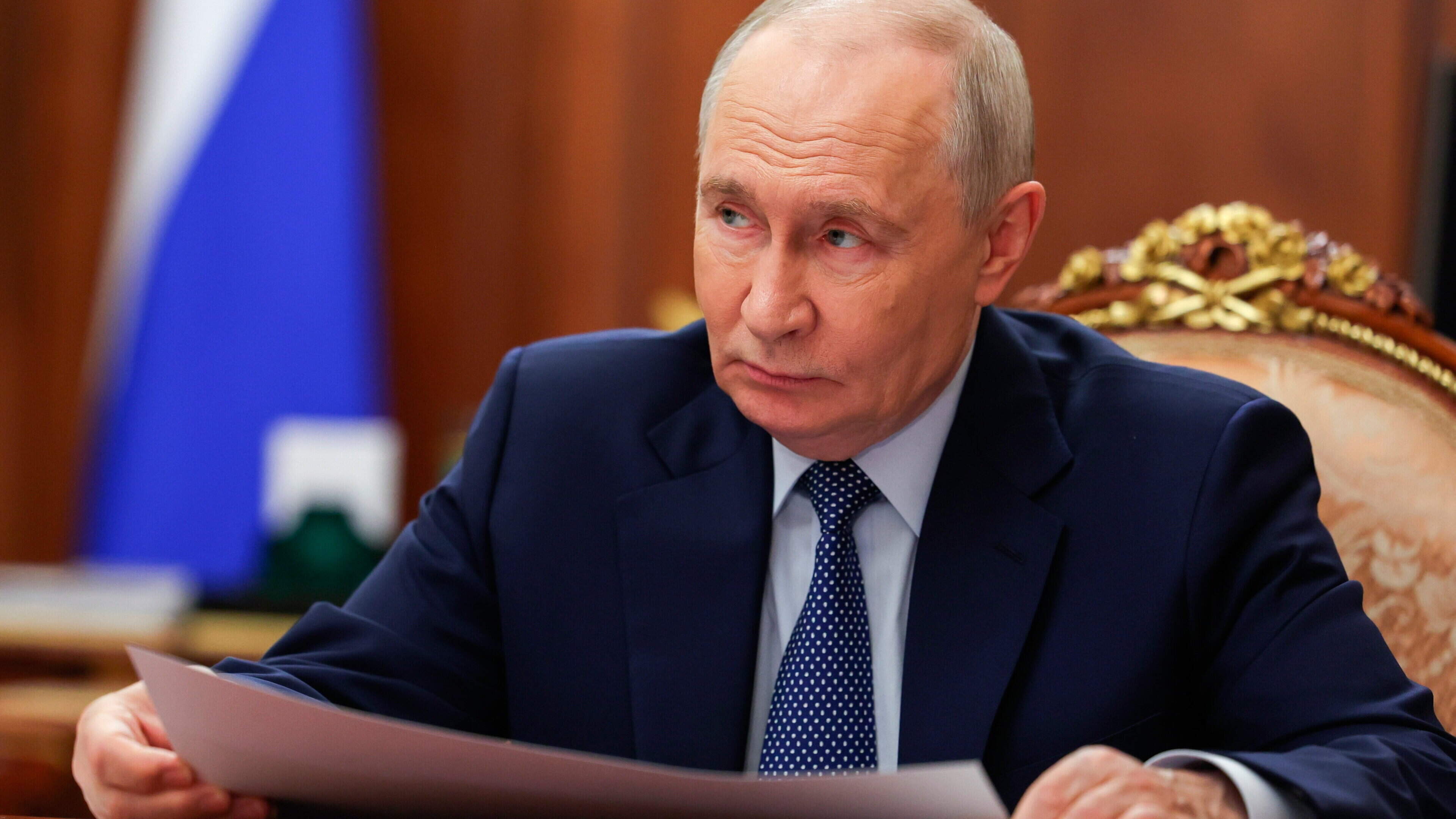 Putin offers one-day truce for Ukraine to hold elections