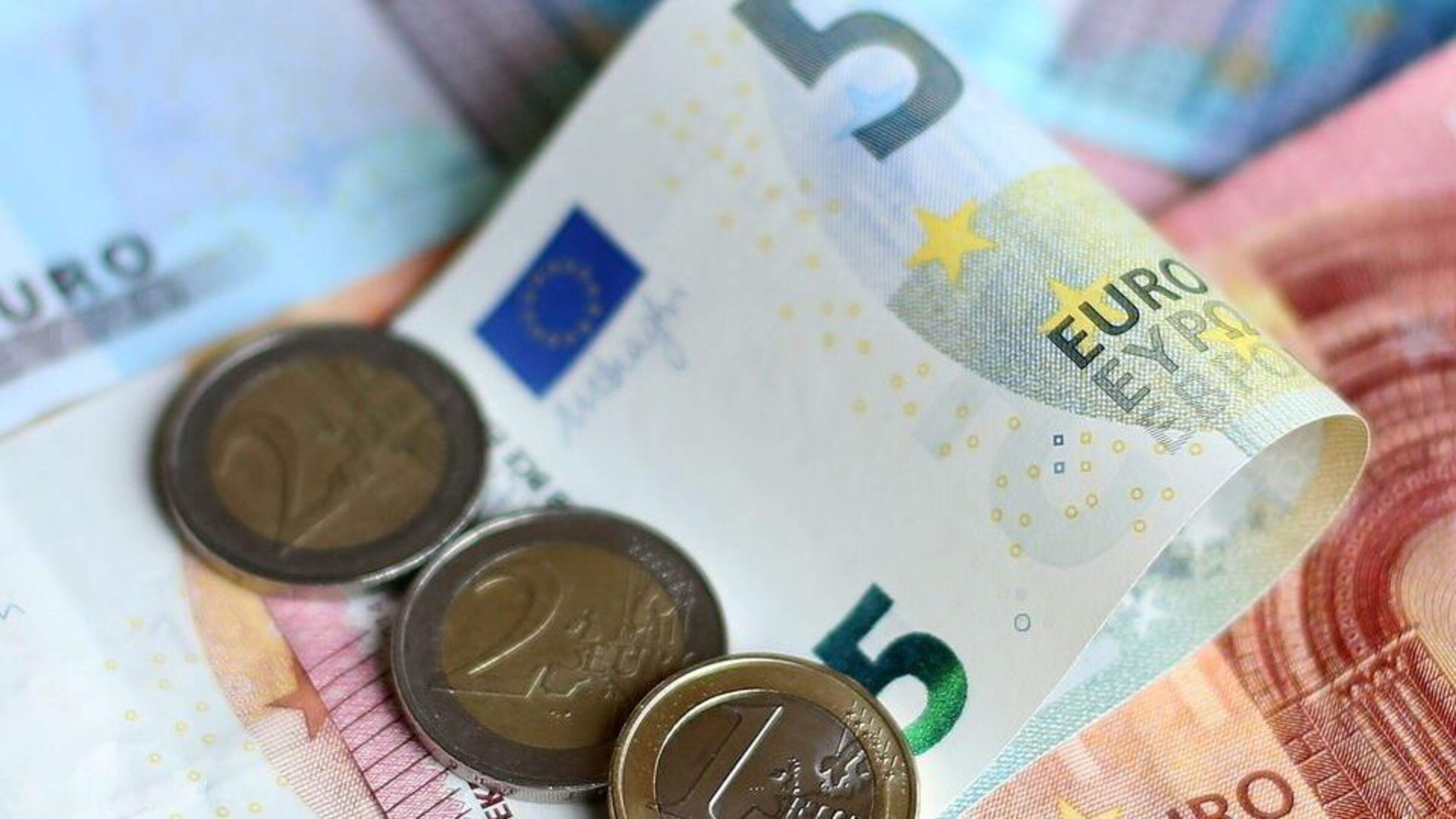 Electric Ireland to ‘review’ letter sent to pensioner over €16 in arrears