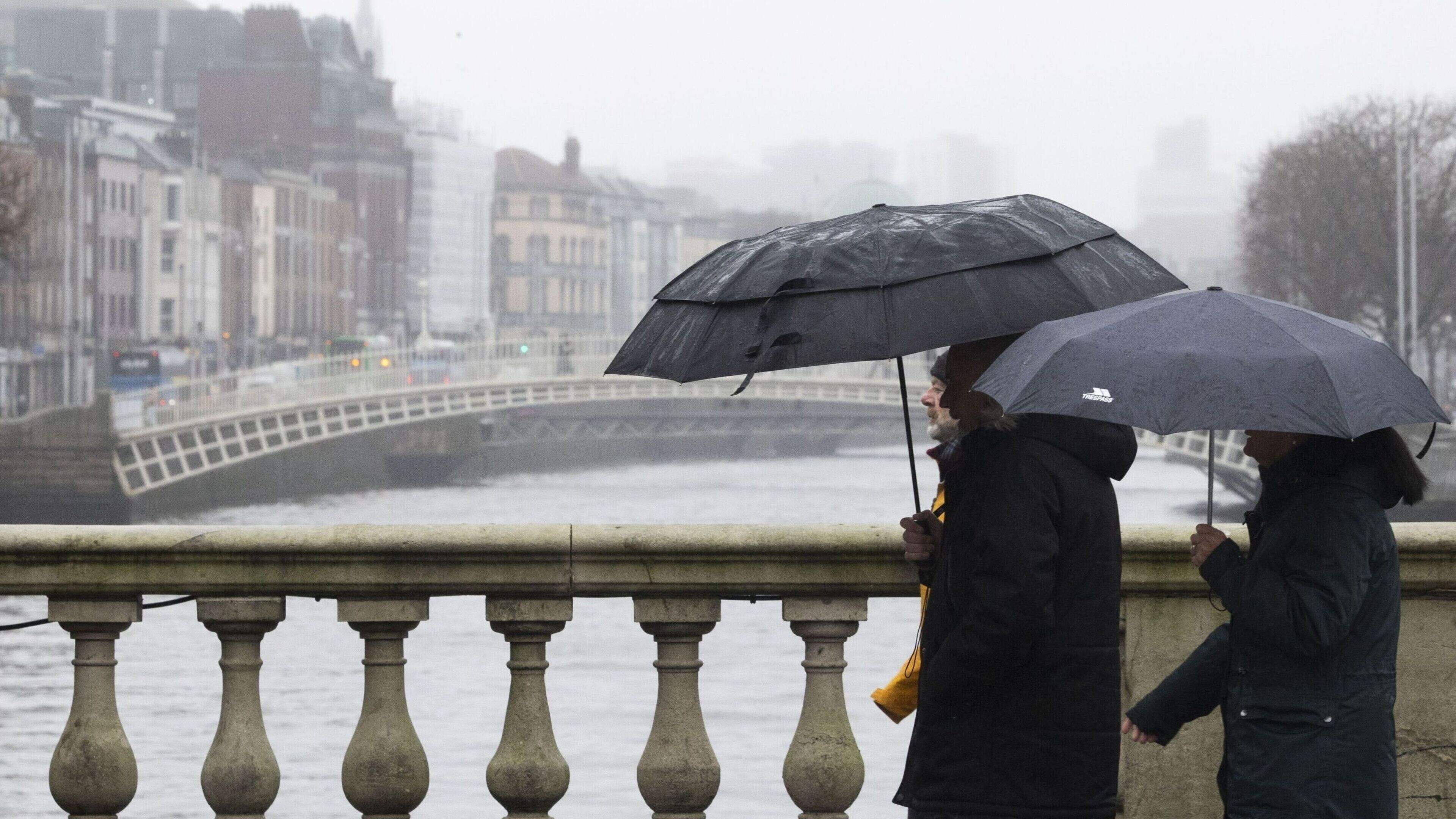 Met Éireann forecasts unsettled week with heavy showers and lower temperatures on the way